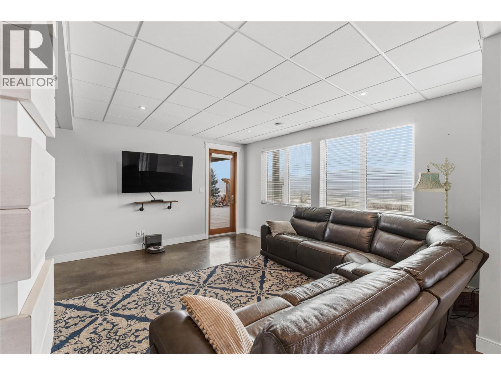 3093 SHUSWAP  E Road, Kamloops