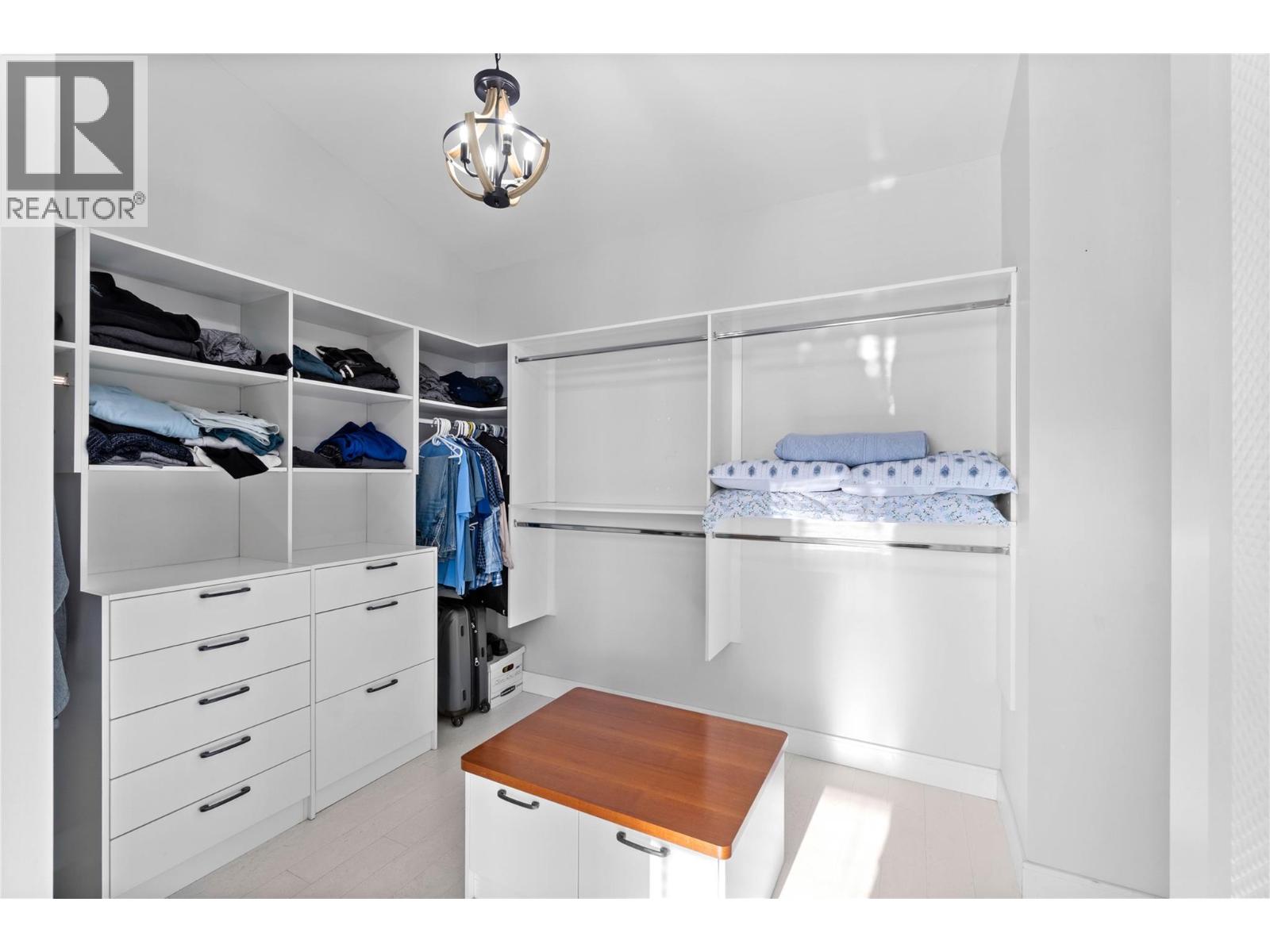 3093 SHUSWAP  E Road, Kamloops