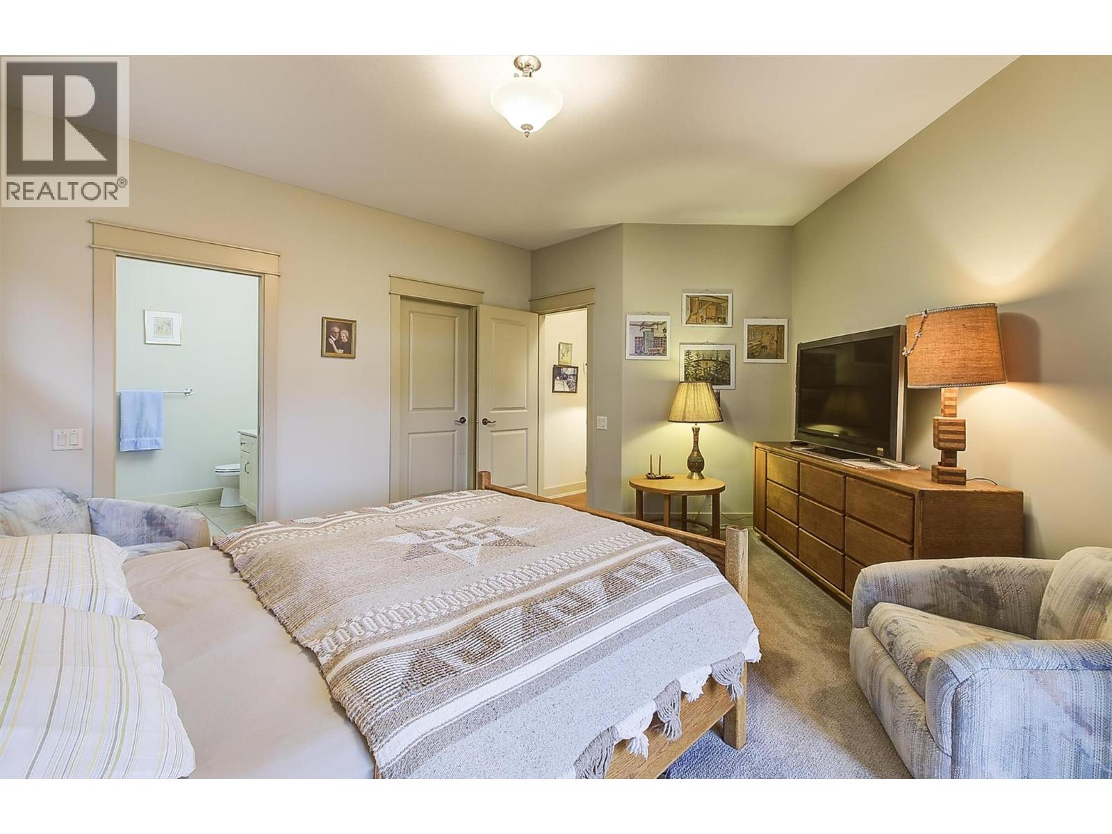  2317 Pine Vista Place, West Kelowna