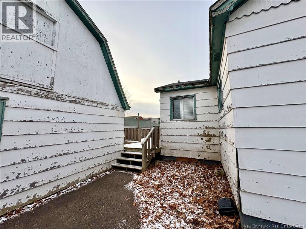 621 CHARLES STREET - 42