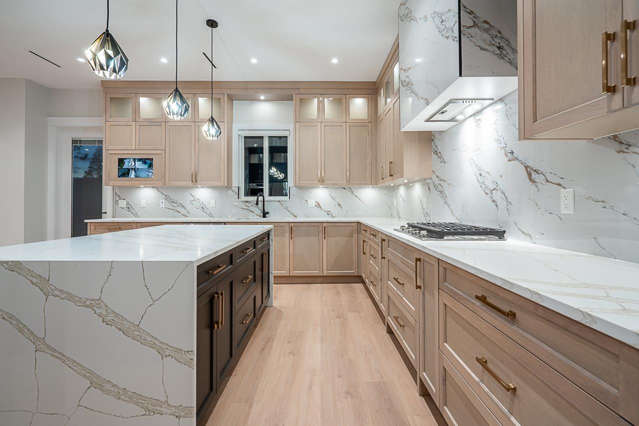 House in Surrey - Image 9
