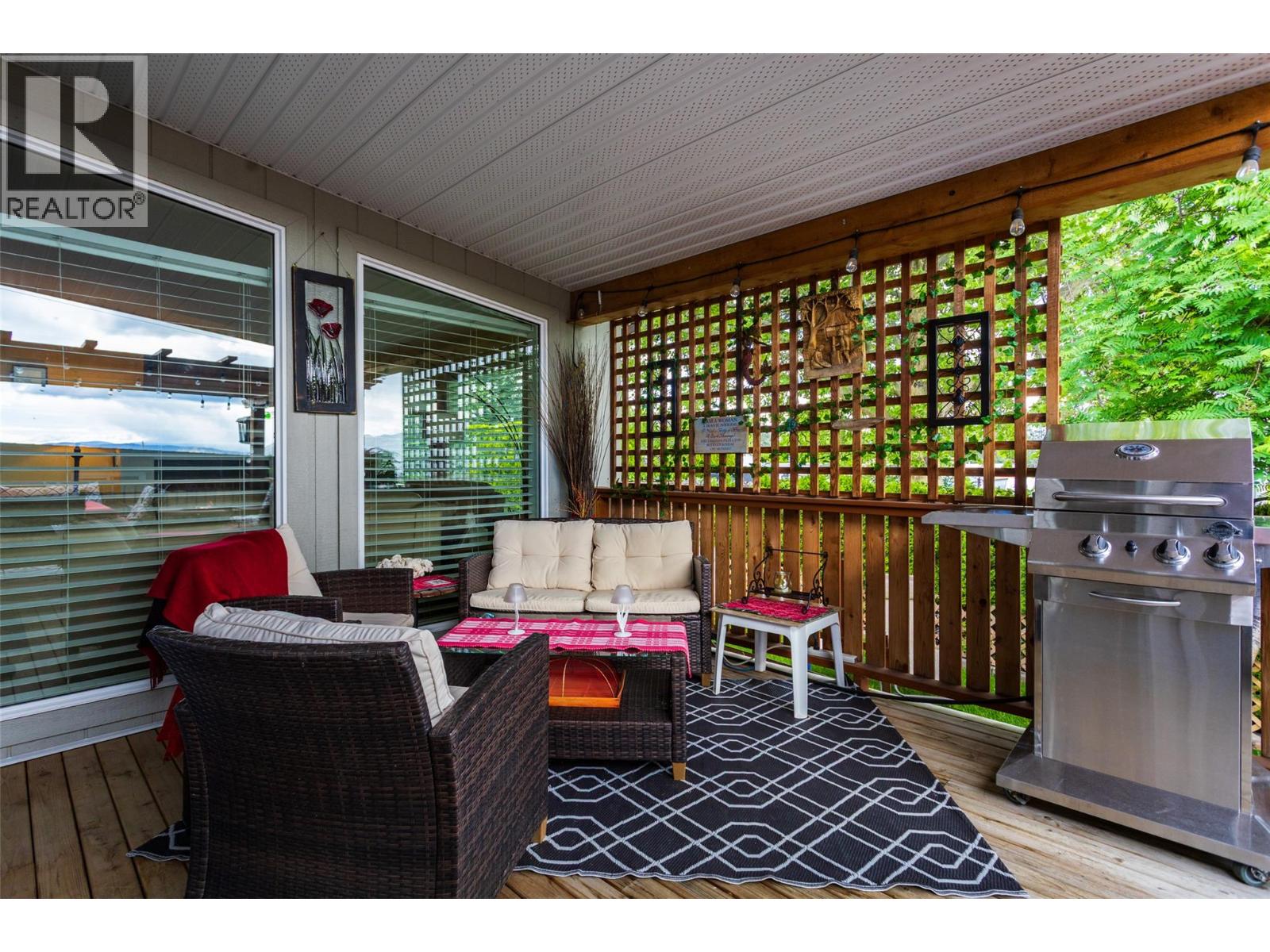 46 2001 97 S Highway, West Kelowna