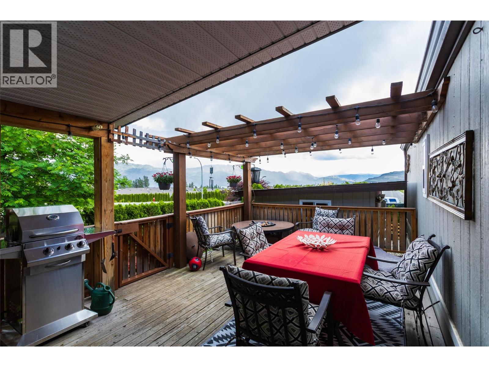 46 2001 97 S Highway, West Kelowna