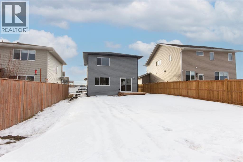 208 Augustus Way, Penhold