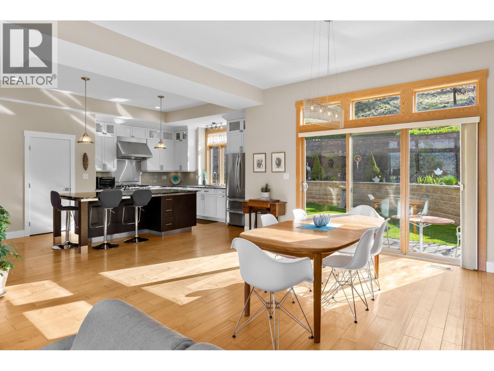  10989 Maddock Avenue, Lake Country