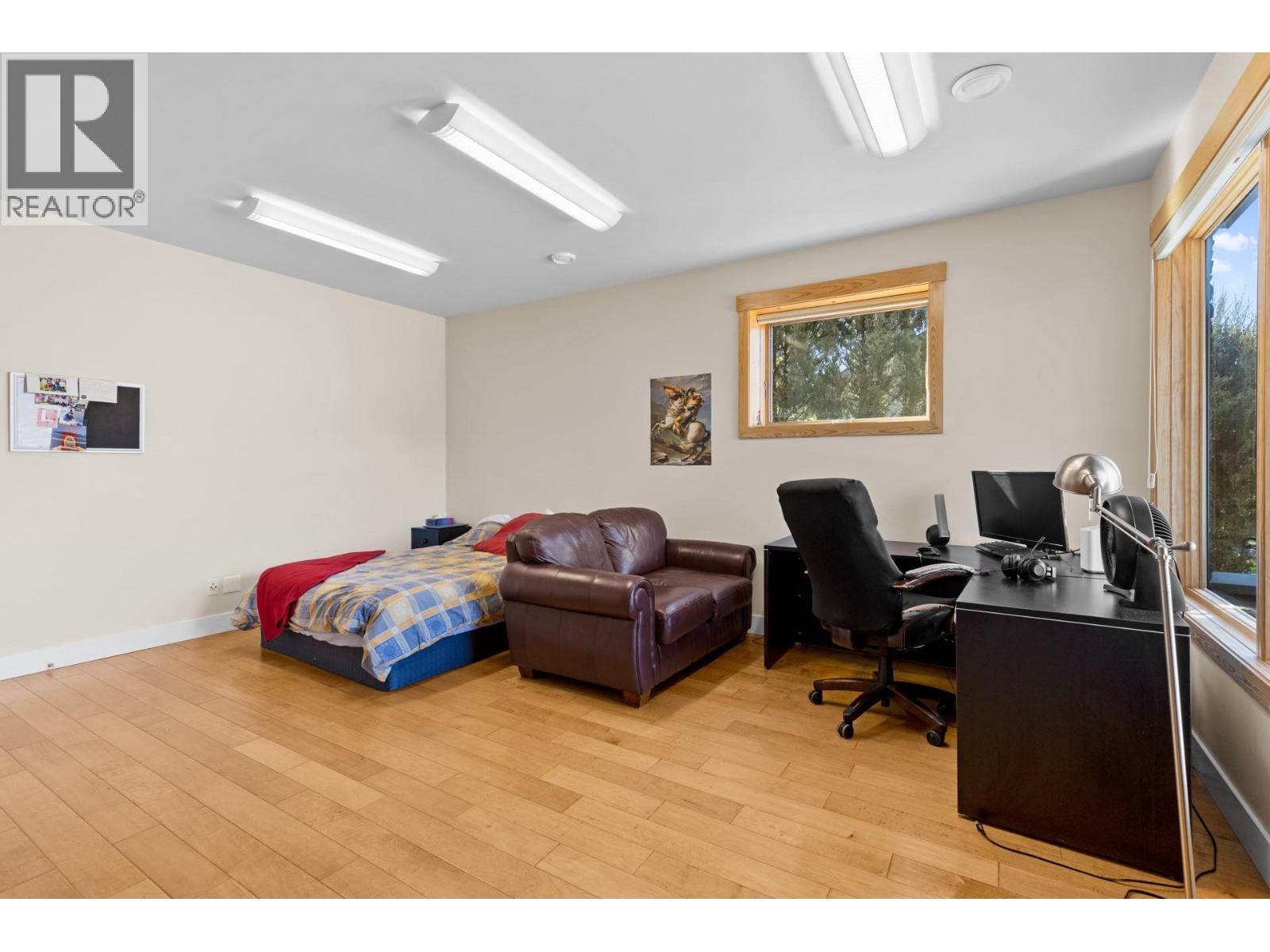  10989 Maddock Avenue, Lake Country