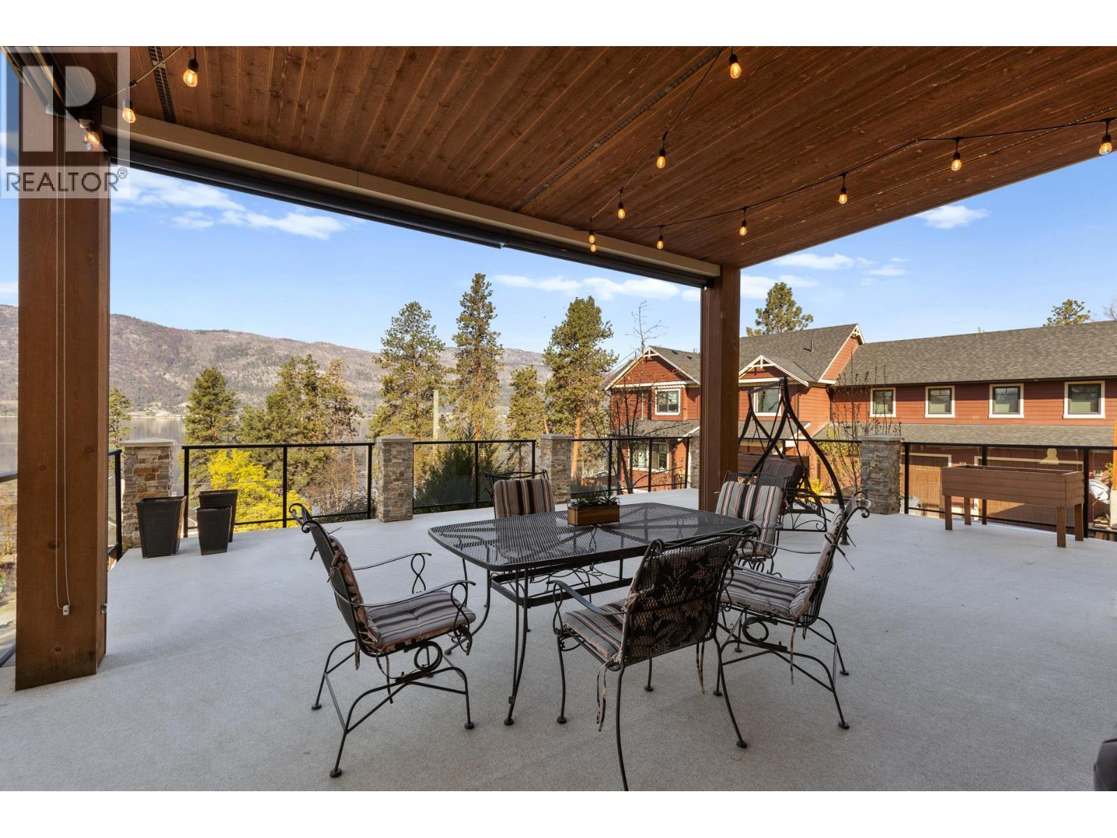  10989 Maddock Avenue, Lake Country