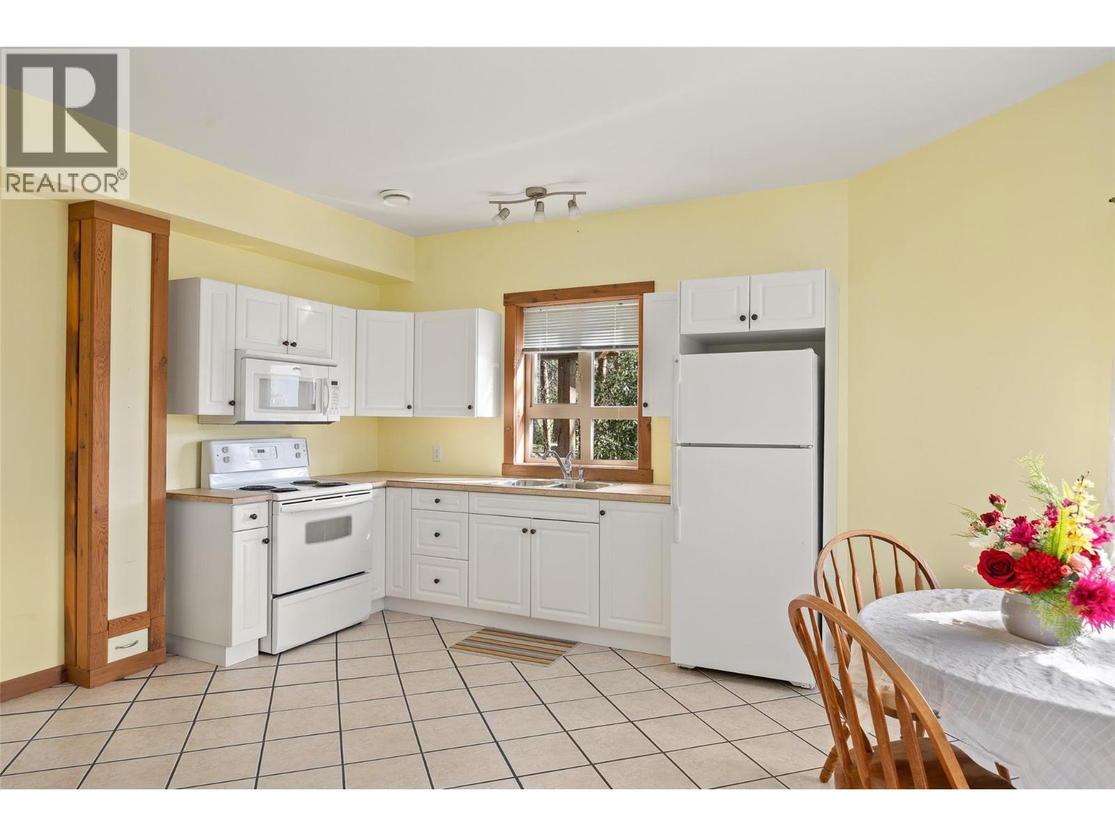  17142 Commonage Road, Lake Country