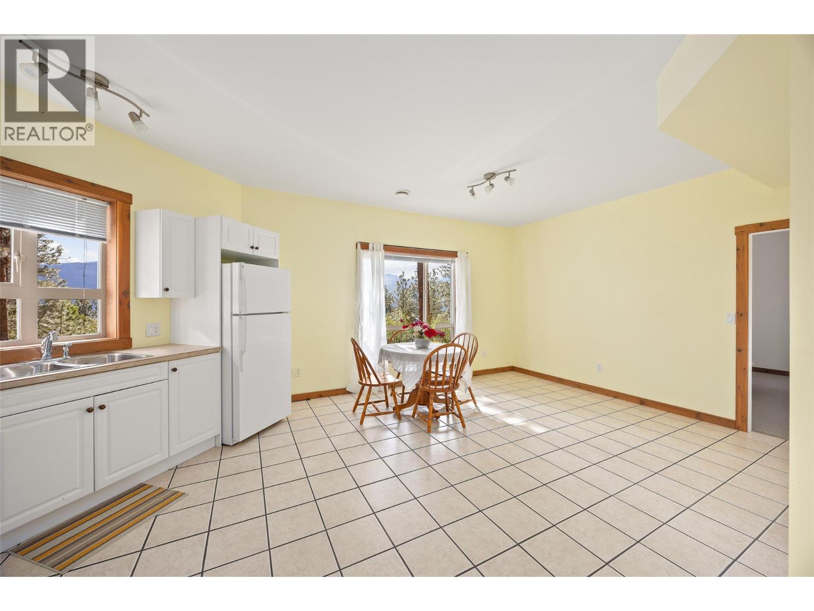  17142 Commonage Road, Lake Country