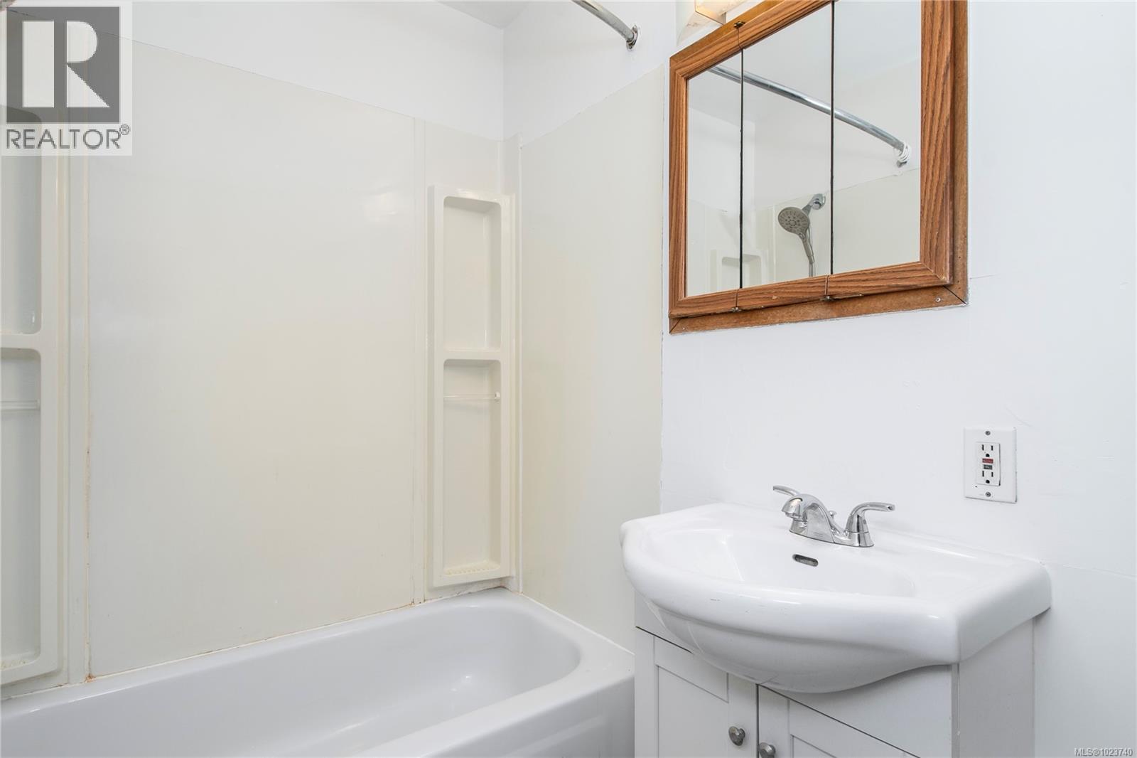 1385 Willemar Ave, Courtenay