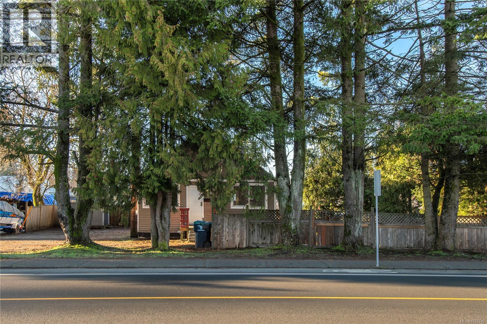 1385 Willemar Ave, Courtenay