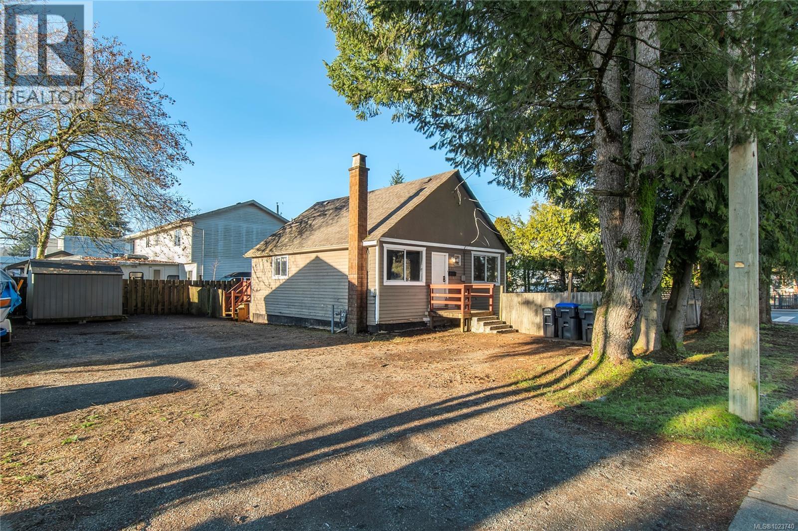 1385 Willemar Ave, Courtenay