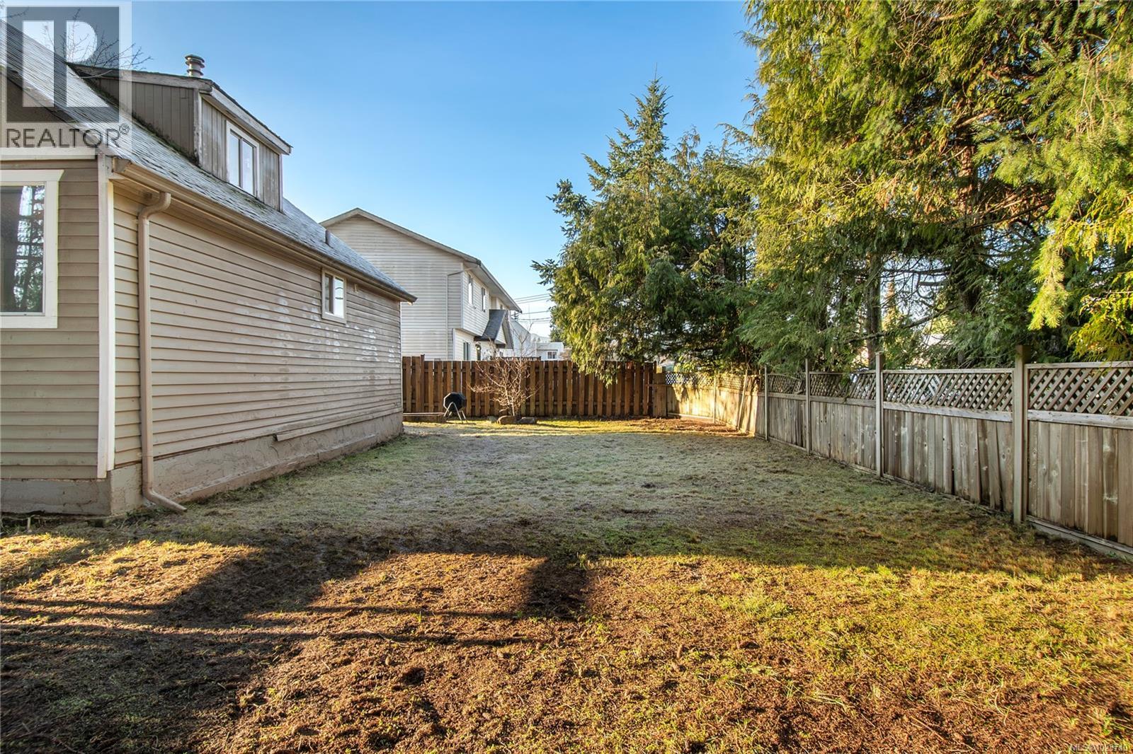 1385 Willemar Ave, Courtenay