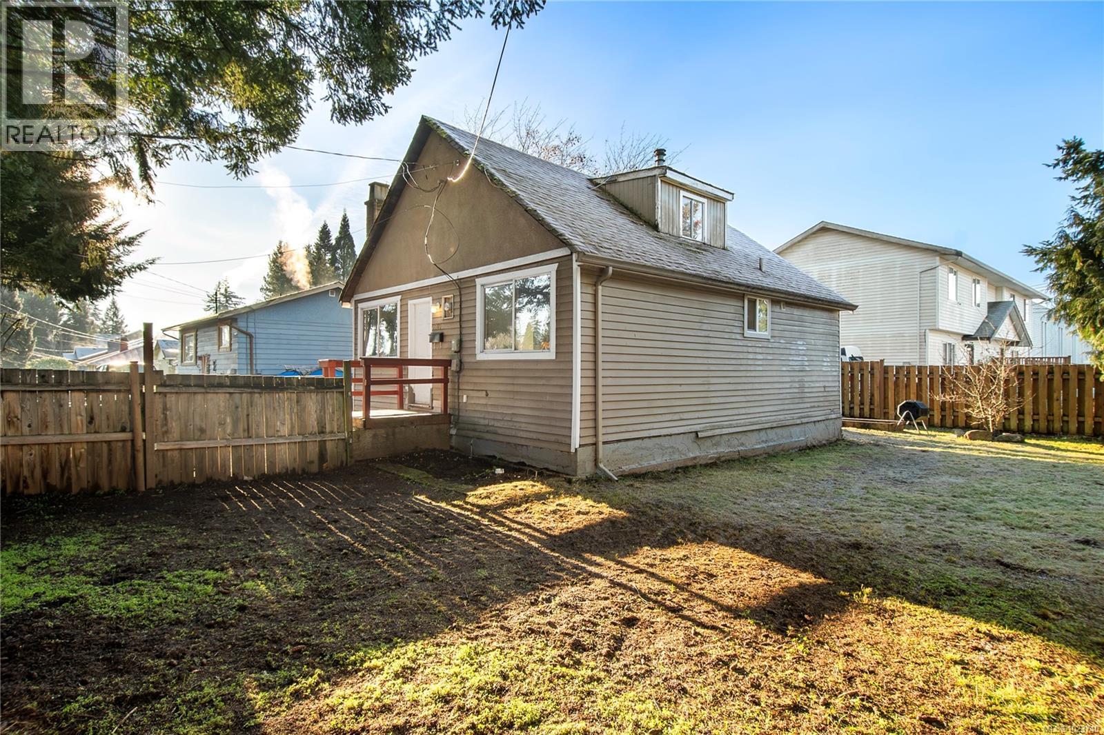 1385 Willemar Ave, Courtenay