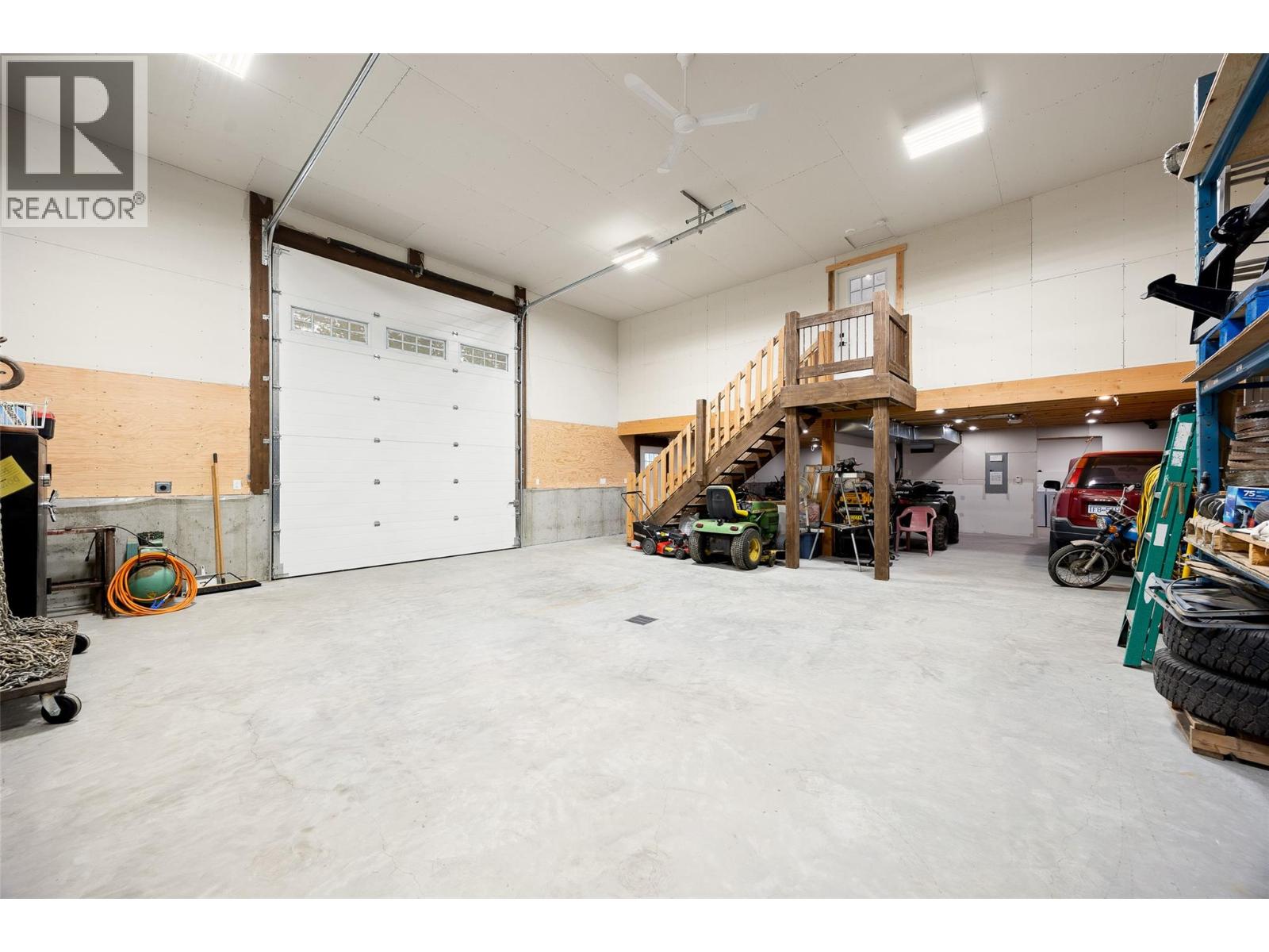  17142 Commonage Road, Lake Country