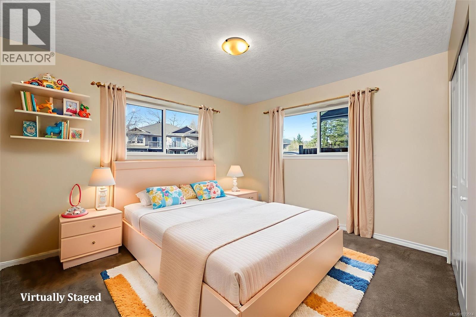 6047 Avondale Pl, Duncan