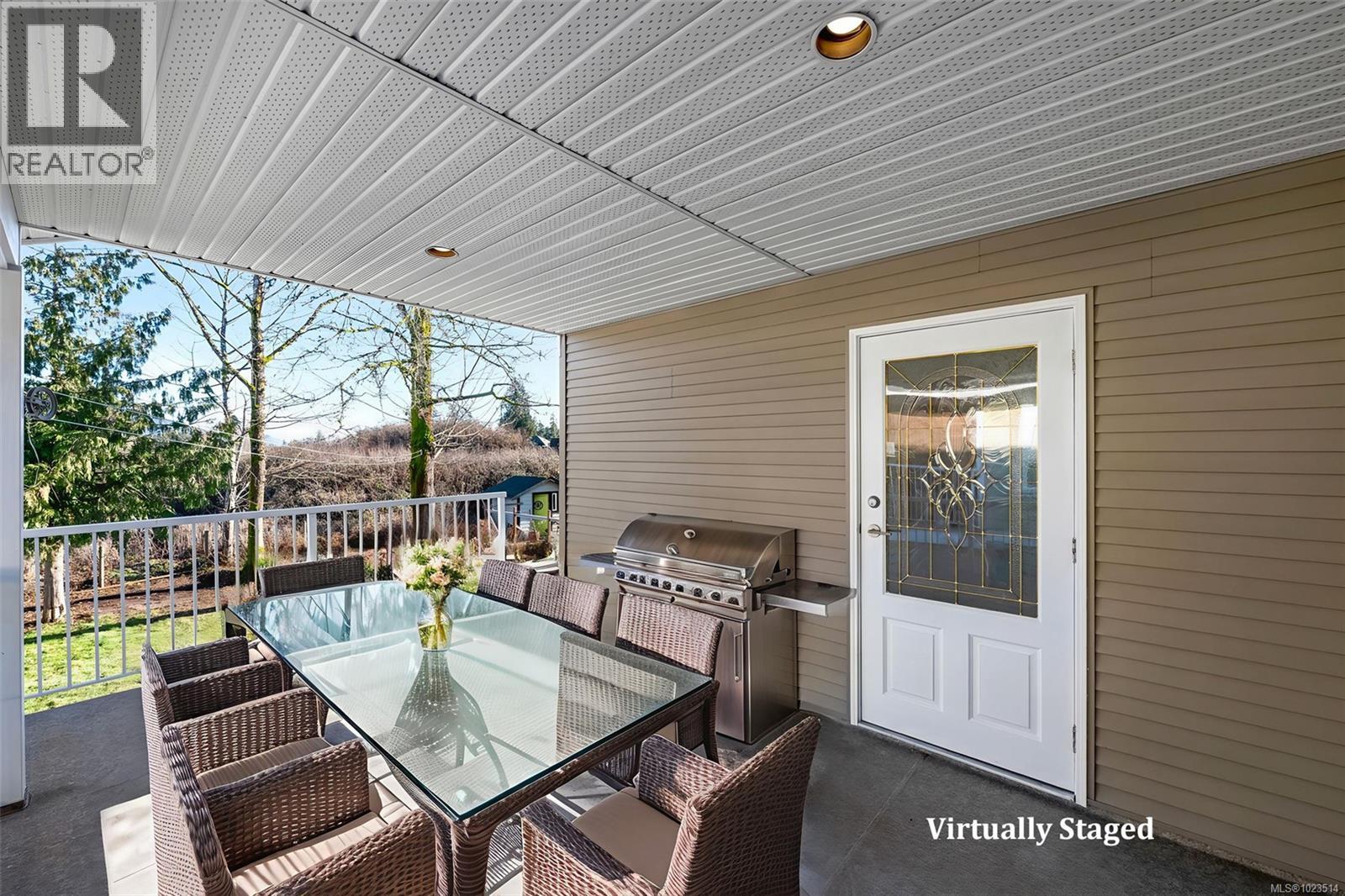 6047 Avondale Pl, Duncan