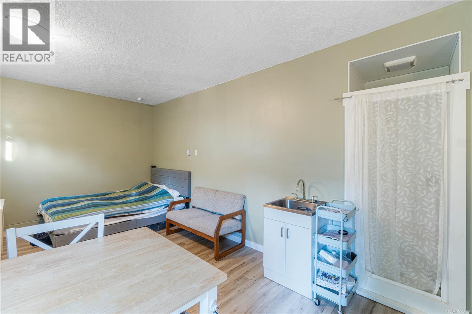 1747 Dar's Pl, Qualicum Beach