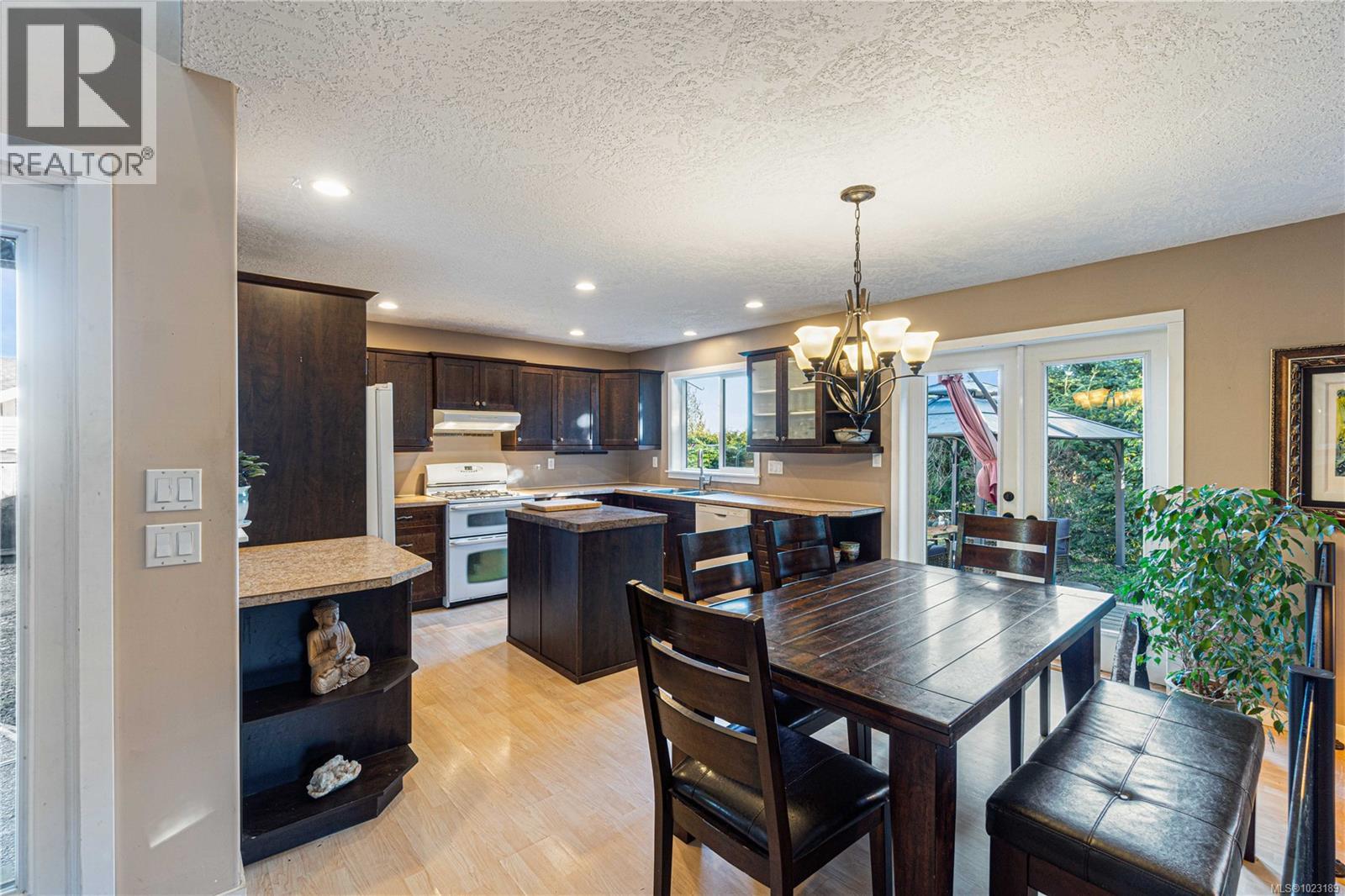 1747 Dar's Pl, Qualicum Beach