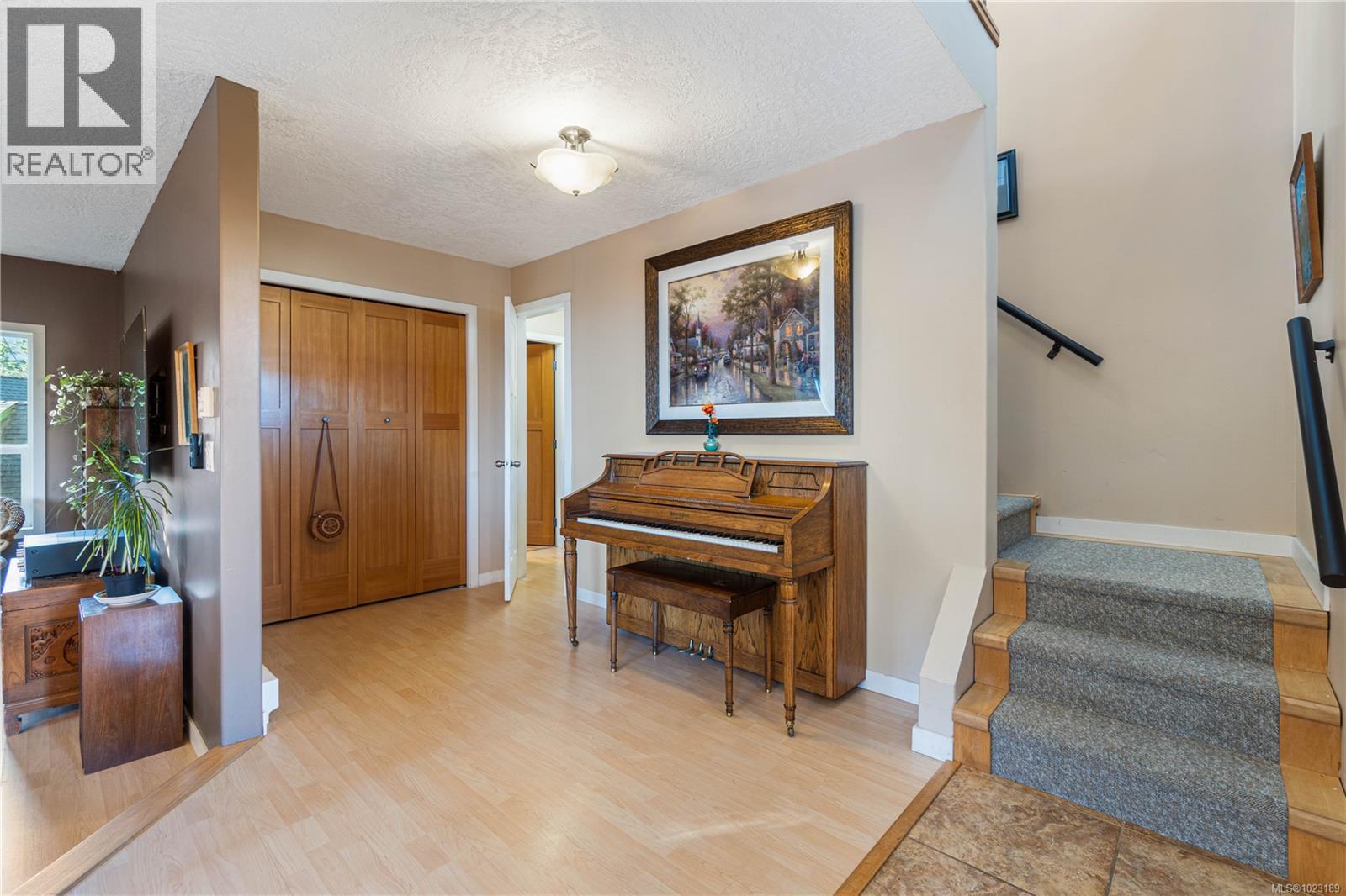 1747 Dar's Pl, Qualicum Beach