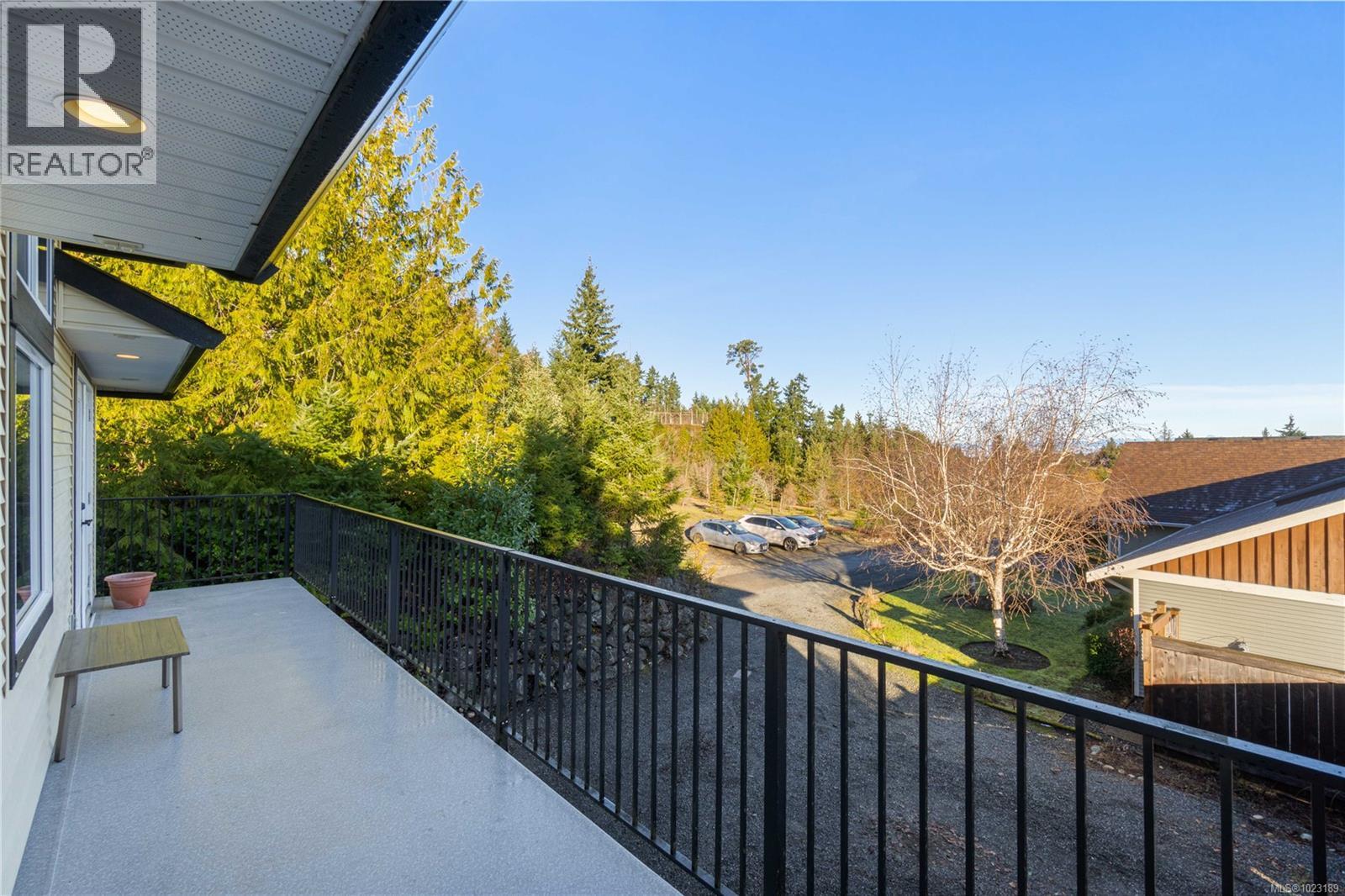 1747 Dar's Pl, Qualicum Beach