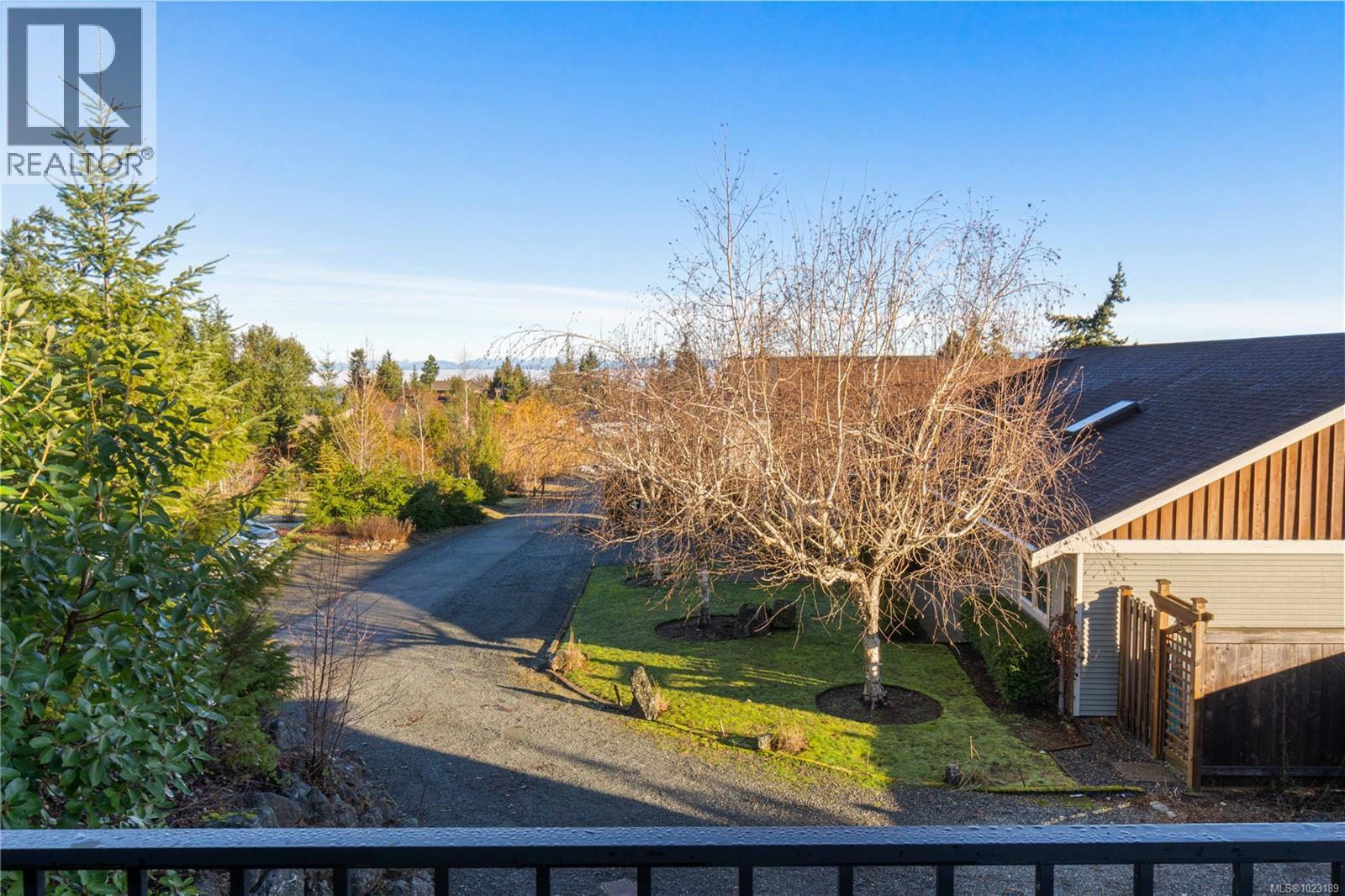 1747 Dar's Pl, Qualicum Beach