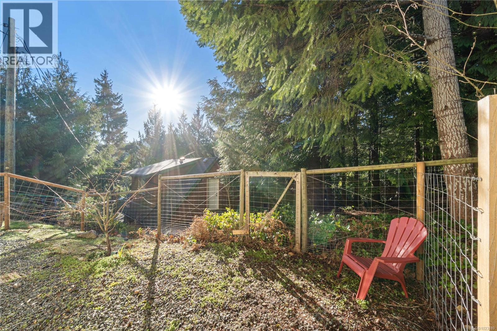 1747 Dar's Pl, Qualicum Beach