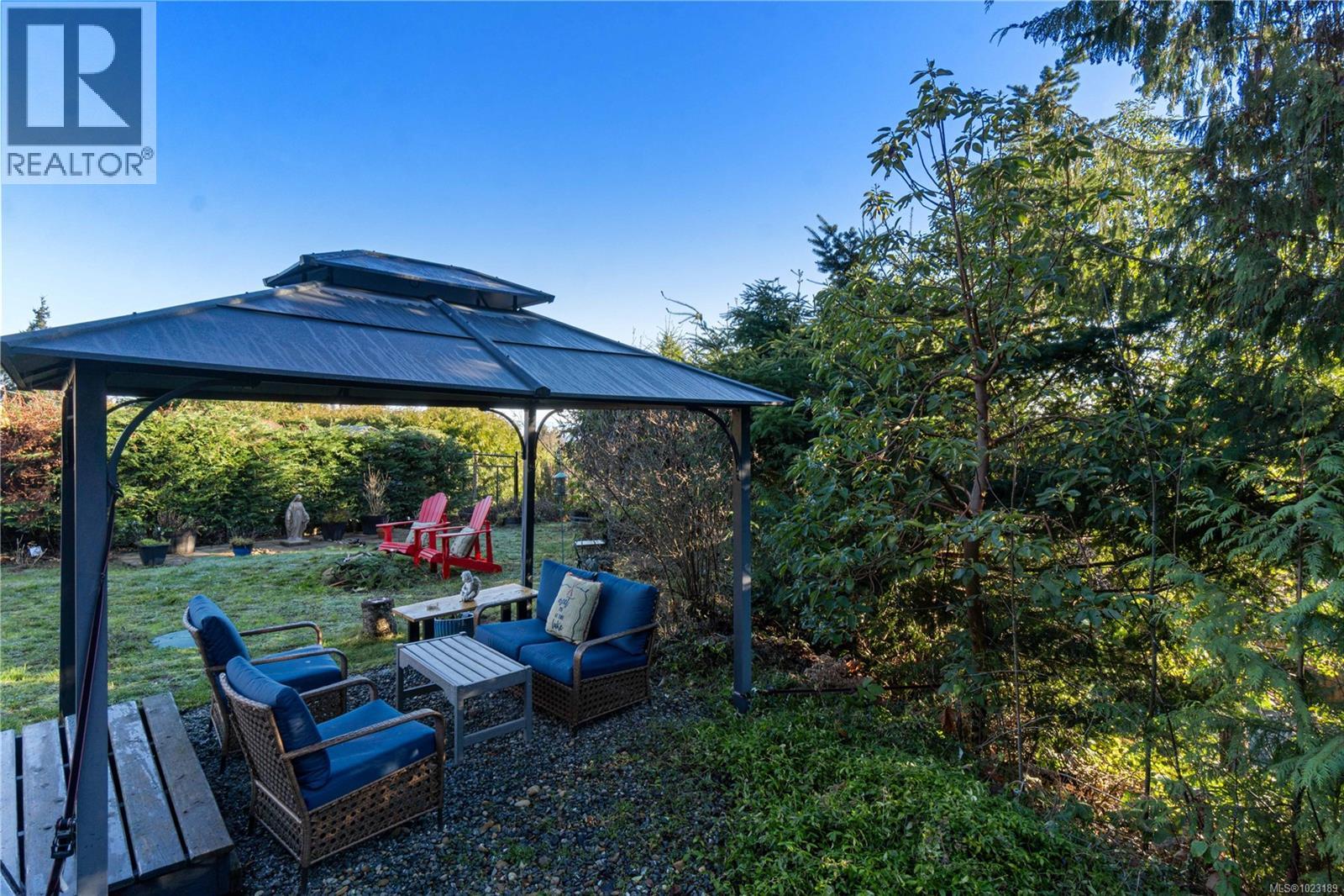 1747 Dar's Pl, Qualicum Beach