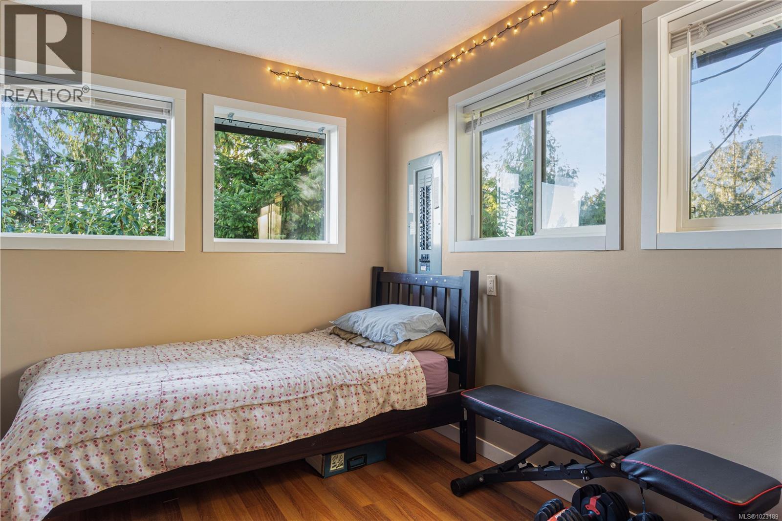 1747 Dar's Pl, Qualicum Beach