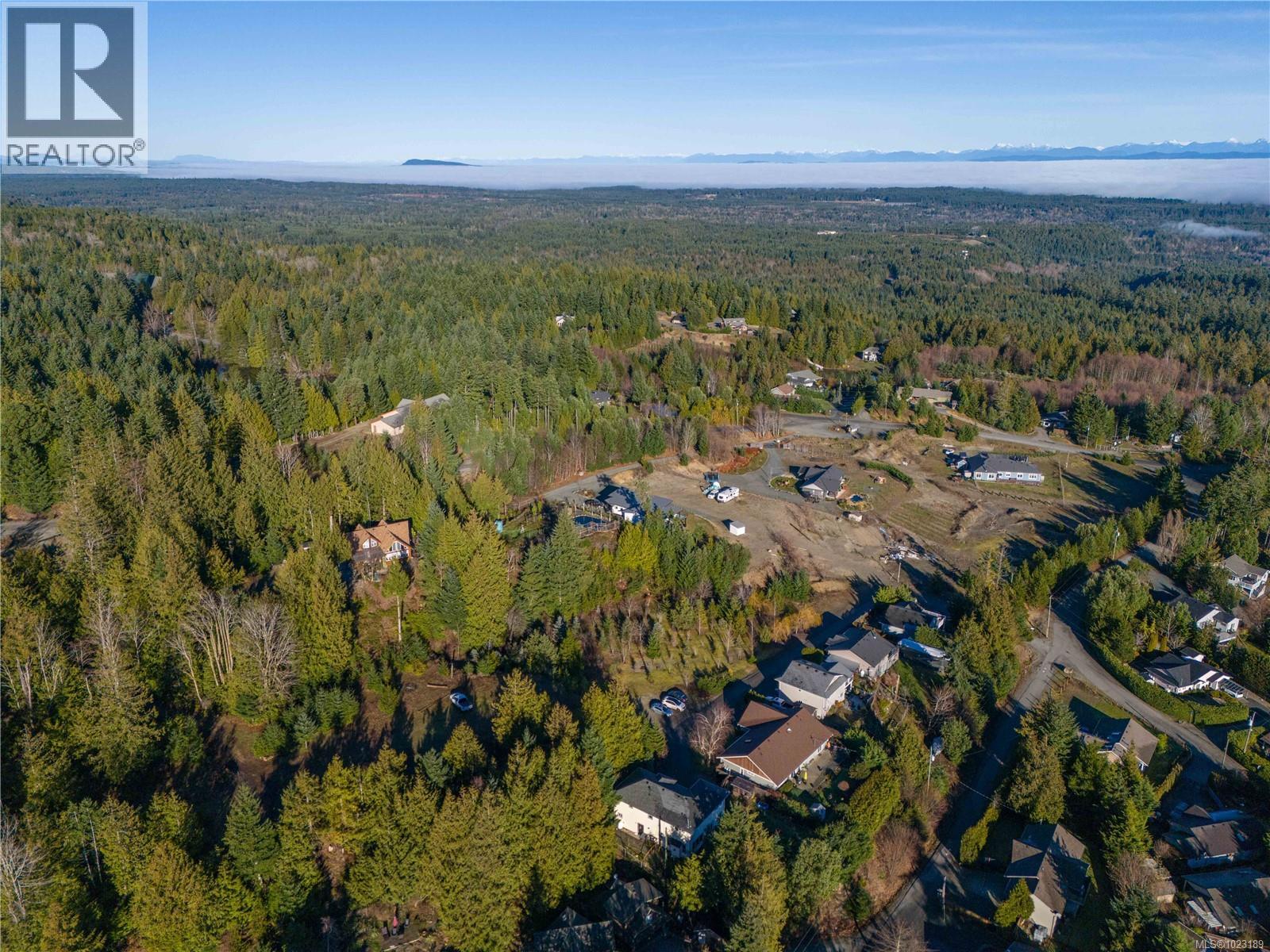 1747 Dar's Pl, Qualicum Beach