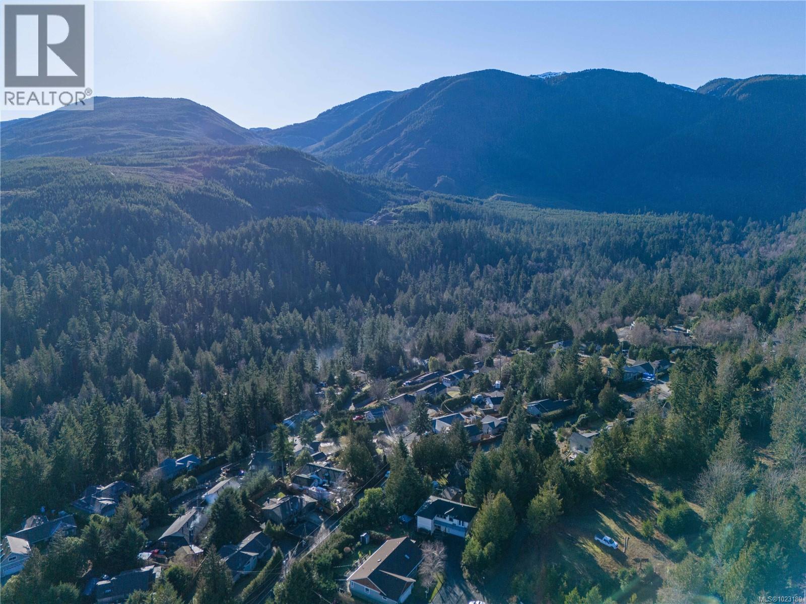 1747 Dar's Pl, Qualicum Beach