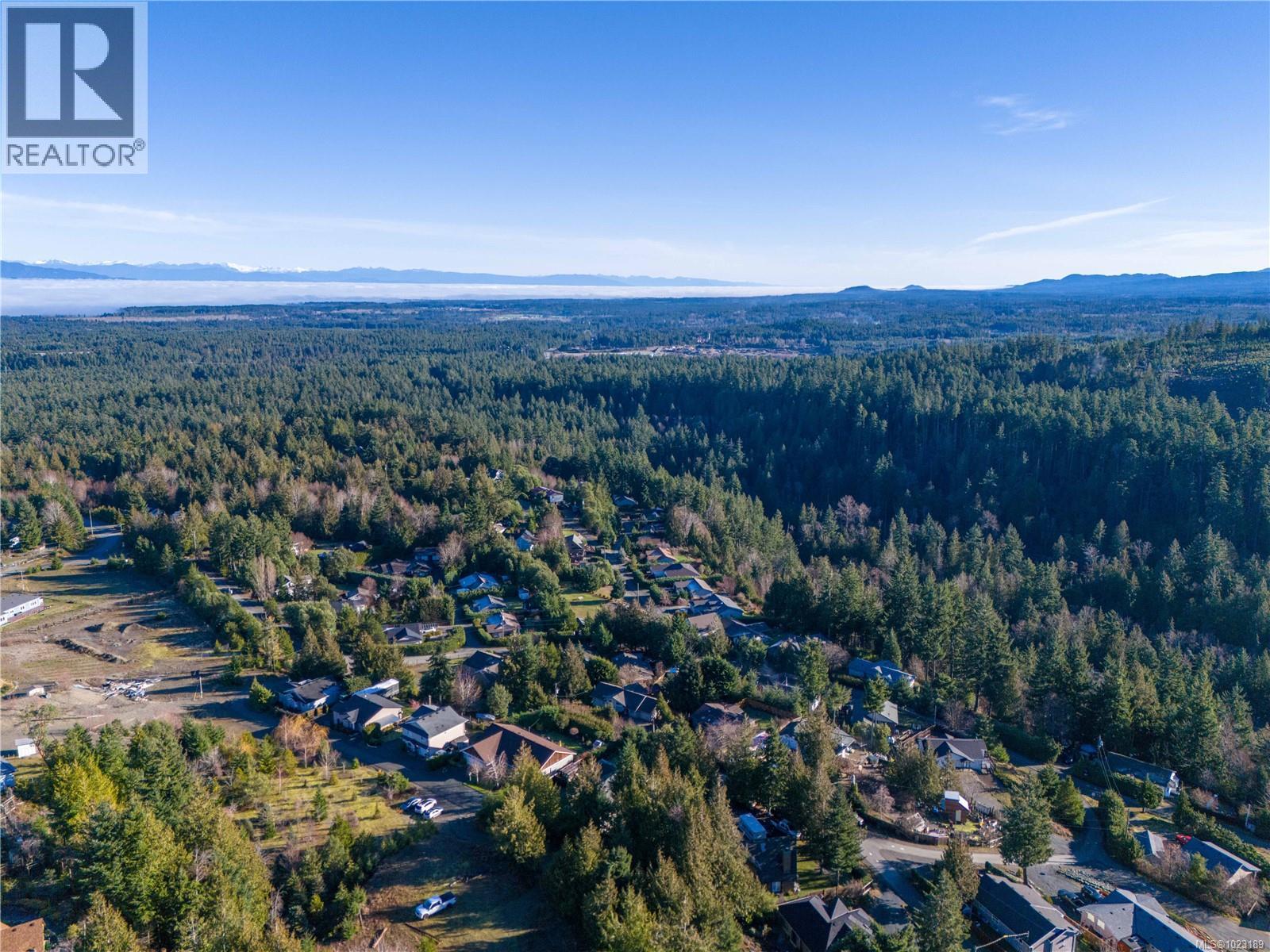 1747 Dar's Pl, Qualicum Beach