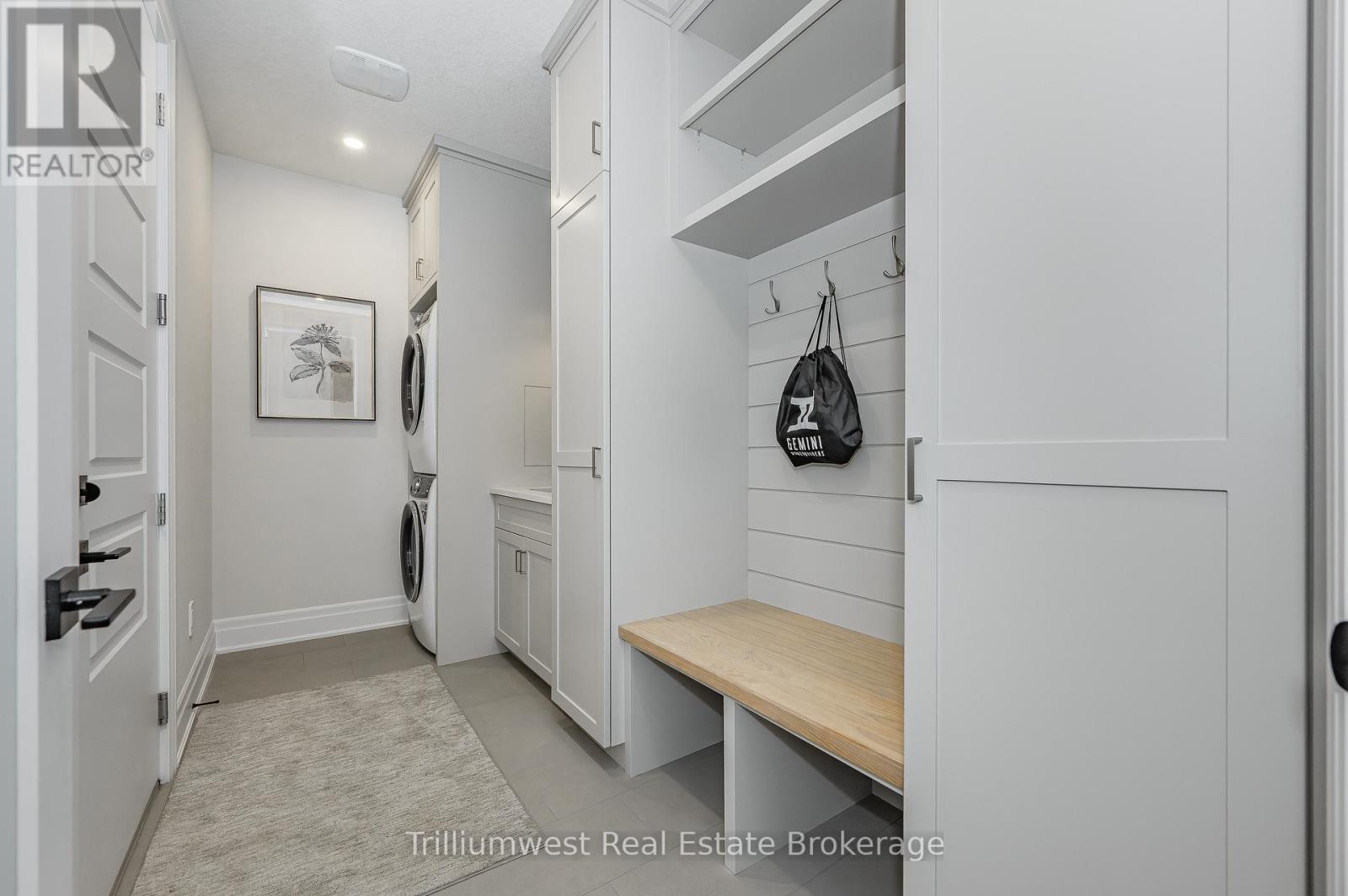 10 INVERHILL ROAD — photo 29