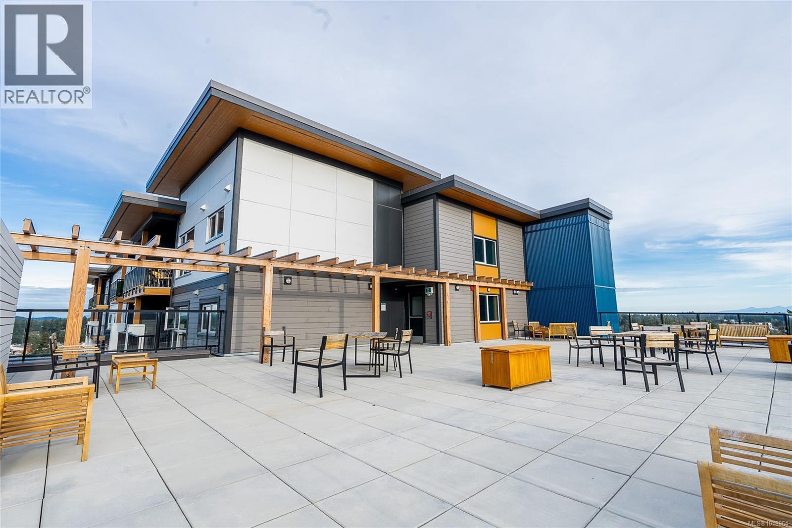 301 2469 Gateway Road, Langford