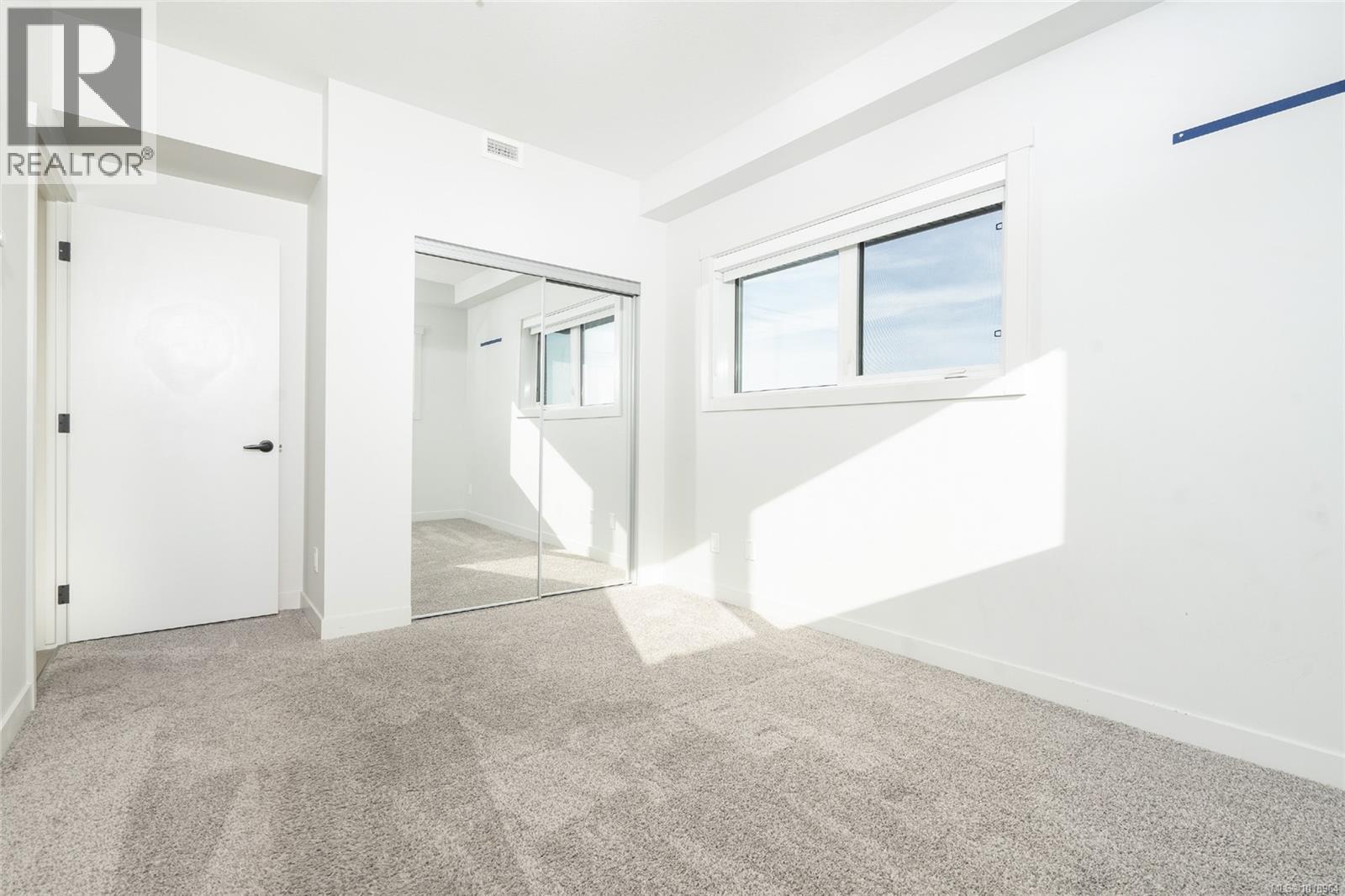 301 2469 Gateway Road, Langford