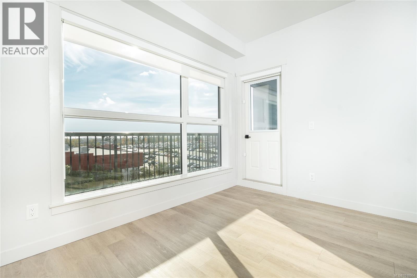 301 2469 Gateway Road, Langford