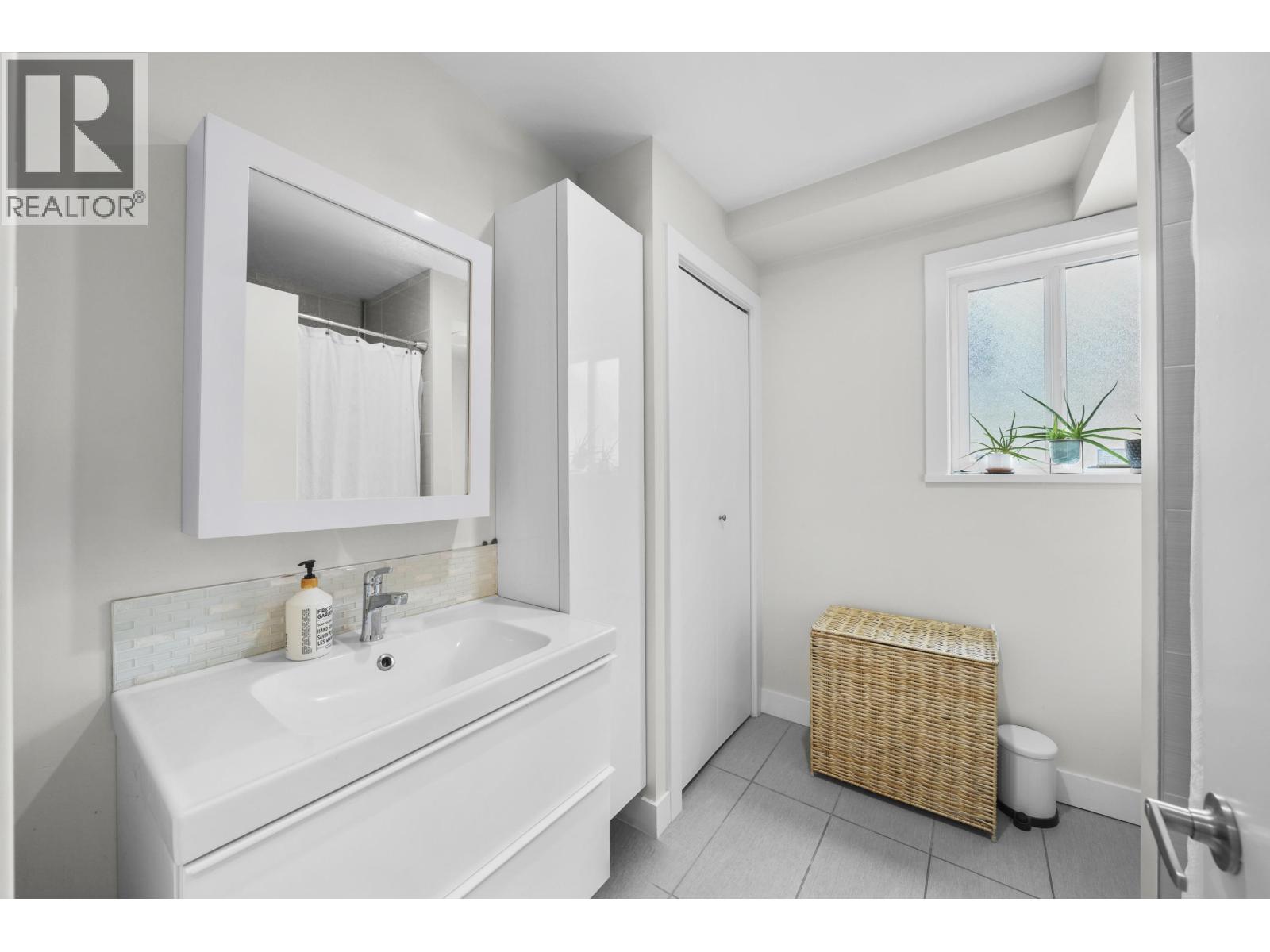 3759 COAST MERIDIAN ROAD, Port Coquitlam