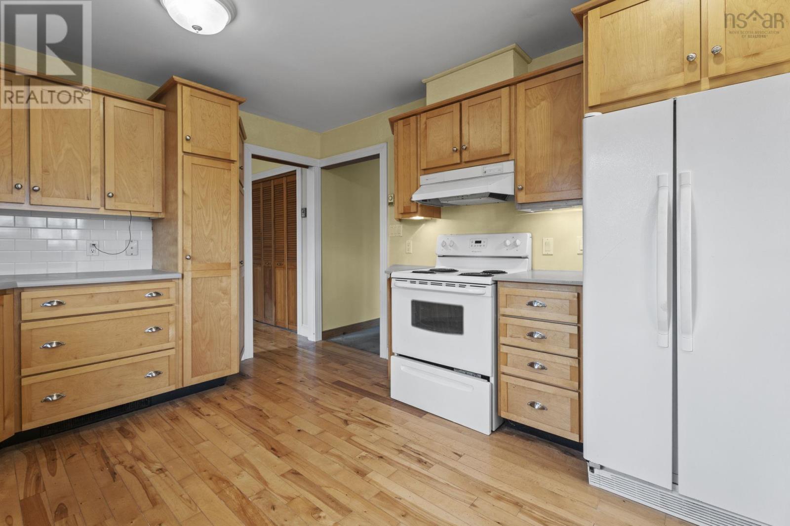 Property 6 of 35 of 9676 Highway 224