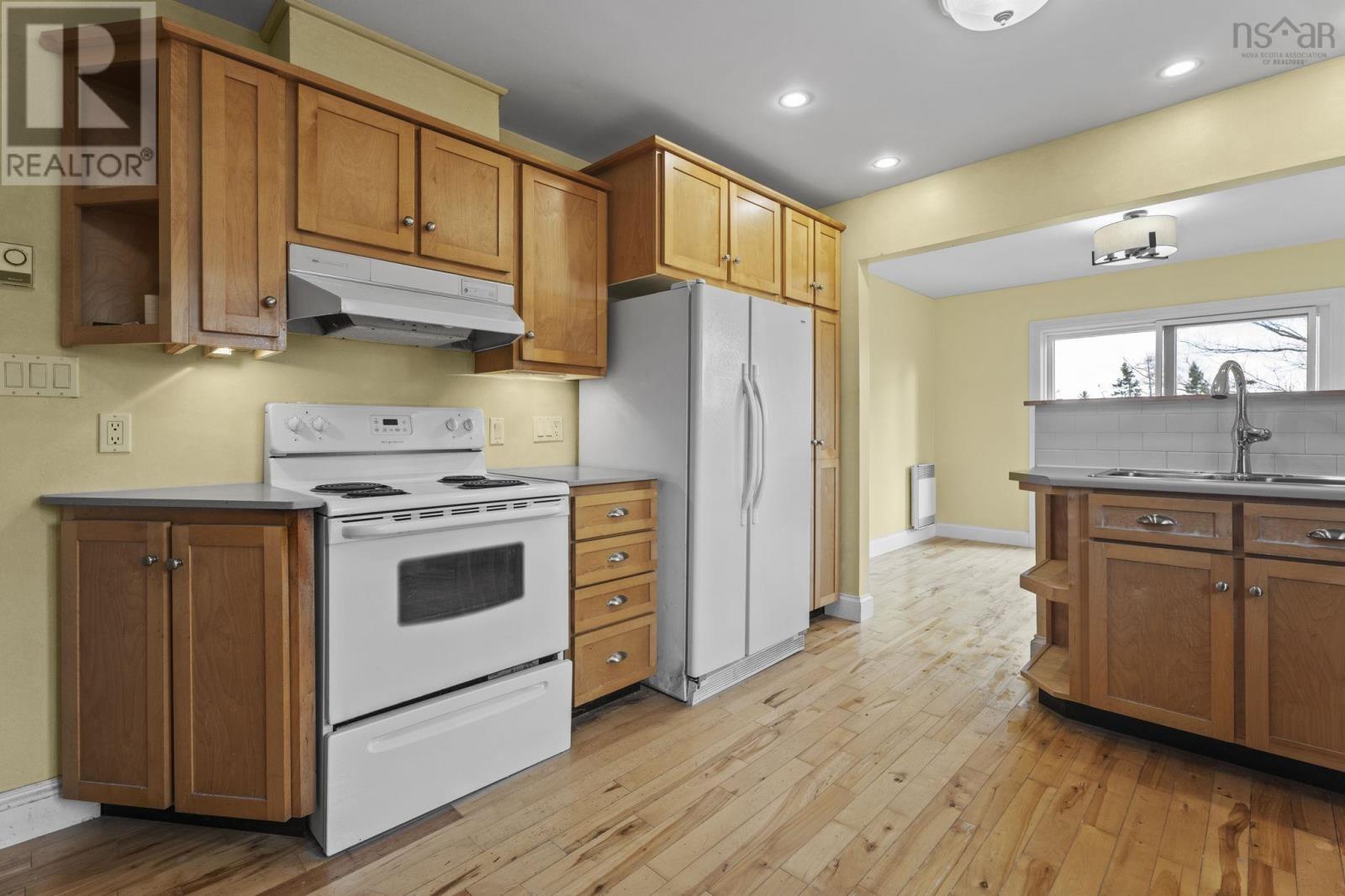 Property 7 of 35 of 9676 Highway 224