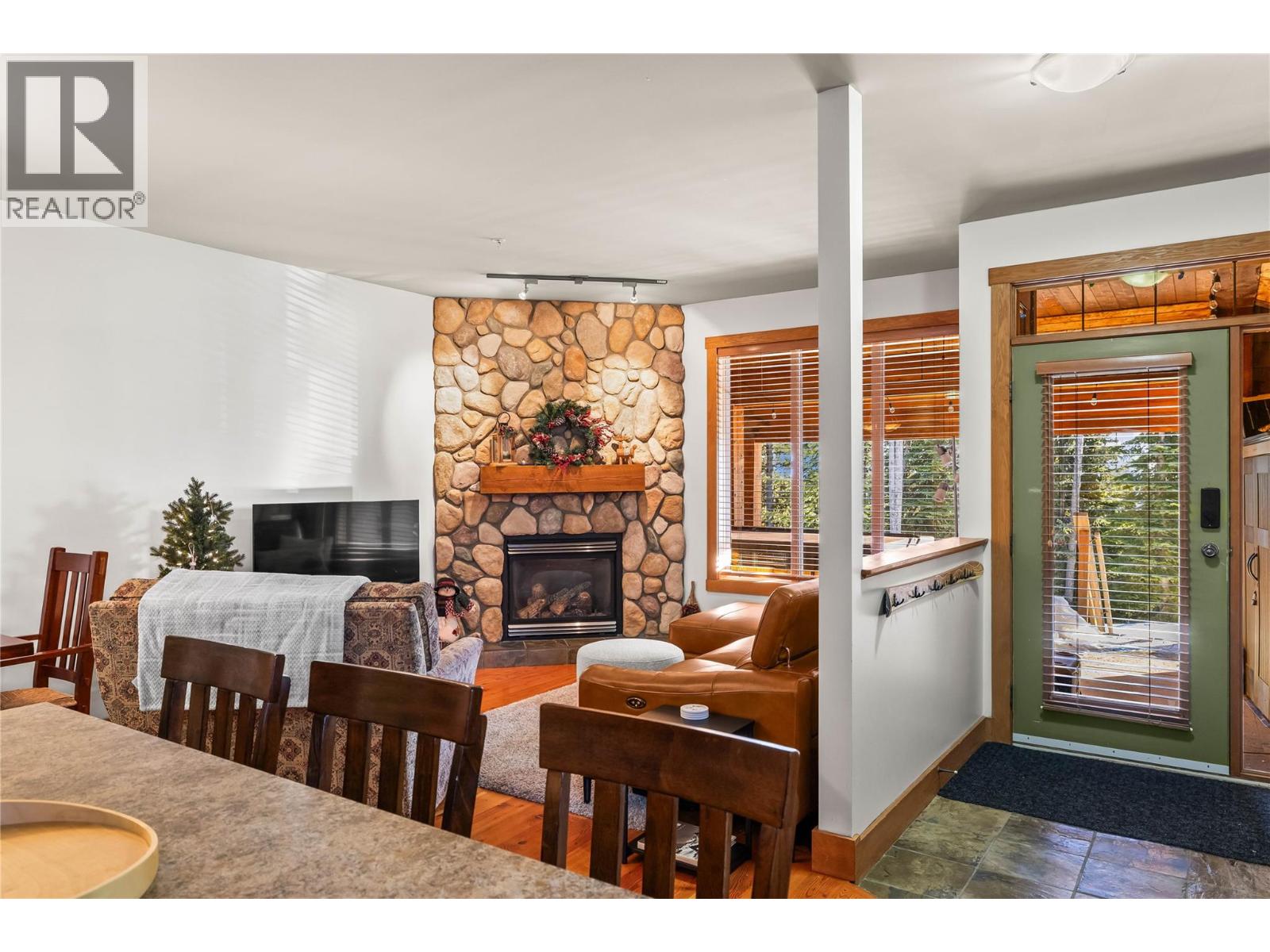 D 4899 Snowpines Road, Big White