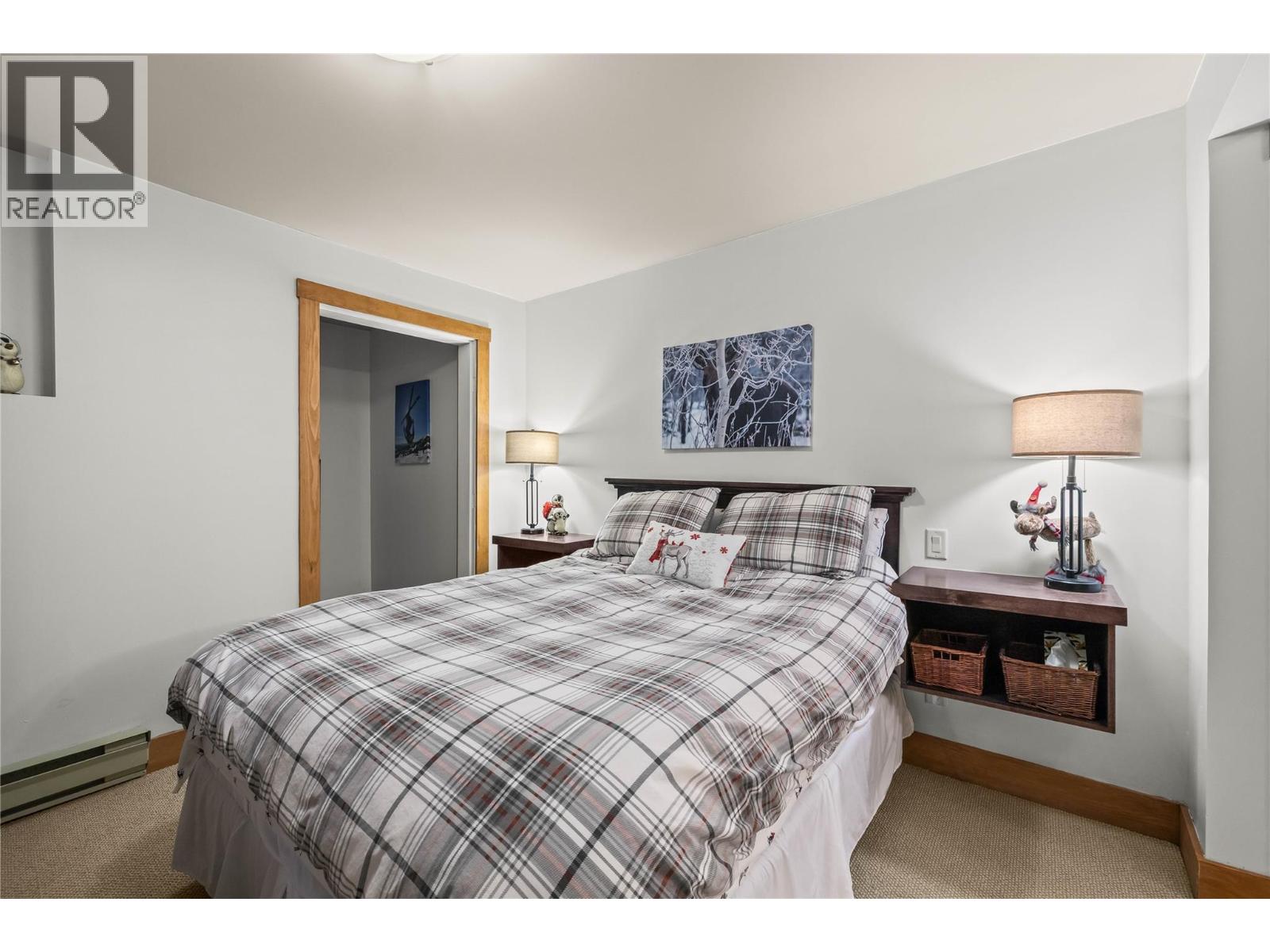 D 4899 Snowpines Road, Big White