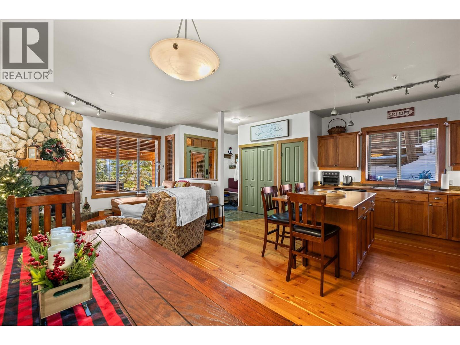 D 4899 Snowpines Road, Big White