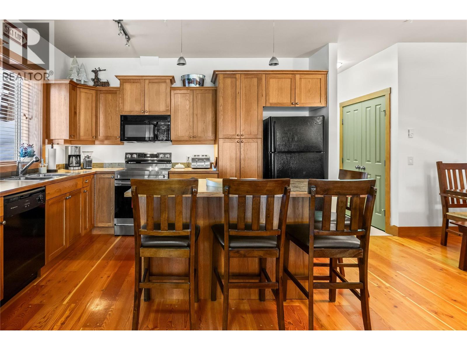 D 4899 Snowpines Road, Big White