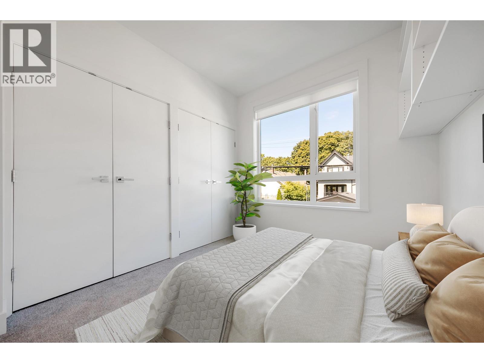 2431 W BROADWAY, Vancouver