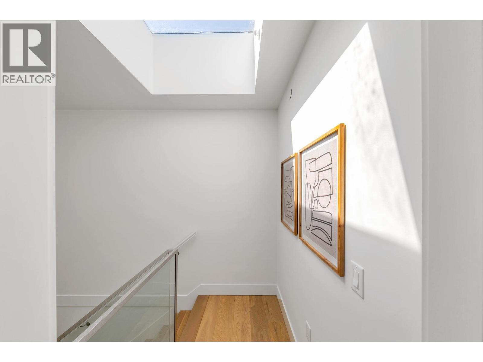 2431 W BROADWAY, Vancouver