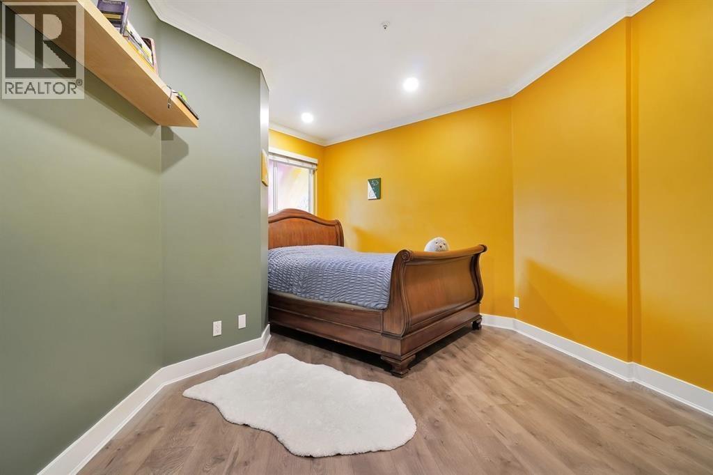 306 630 ROCHE POINT DRIVE, North Vancouver