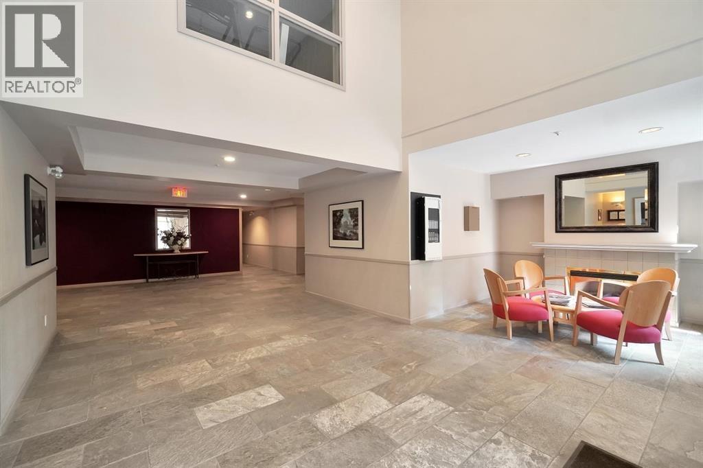 306 630 ROCHE POINT DRIVE, North Vancouver