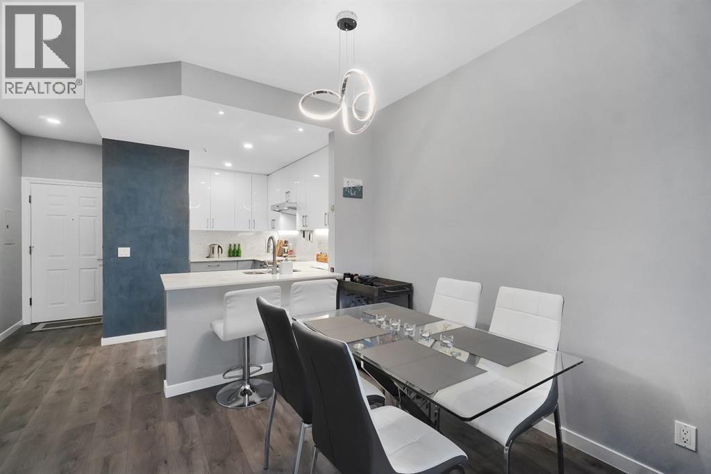 306 630 ROCHE POINT DRIVE, North Vancouver