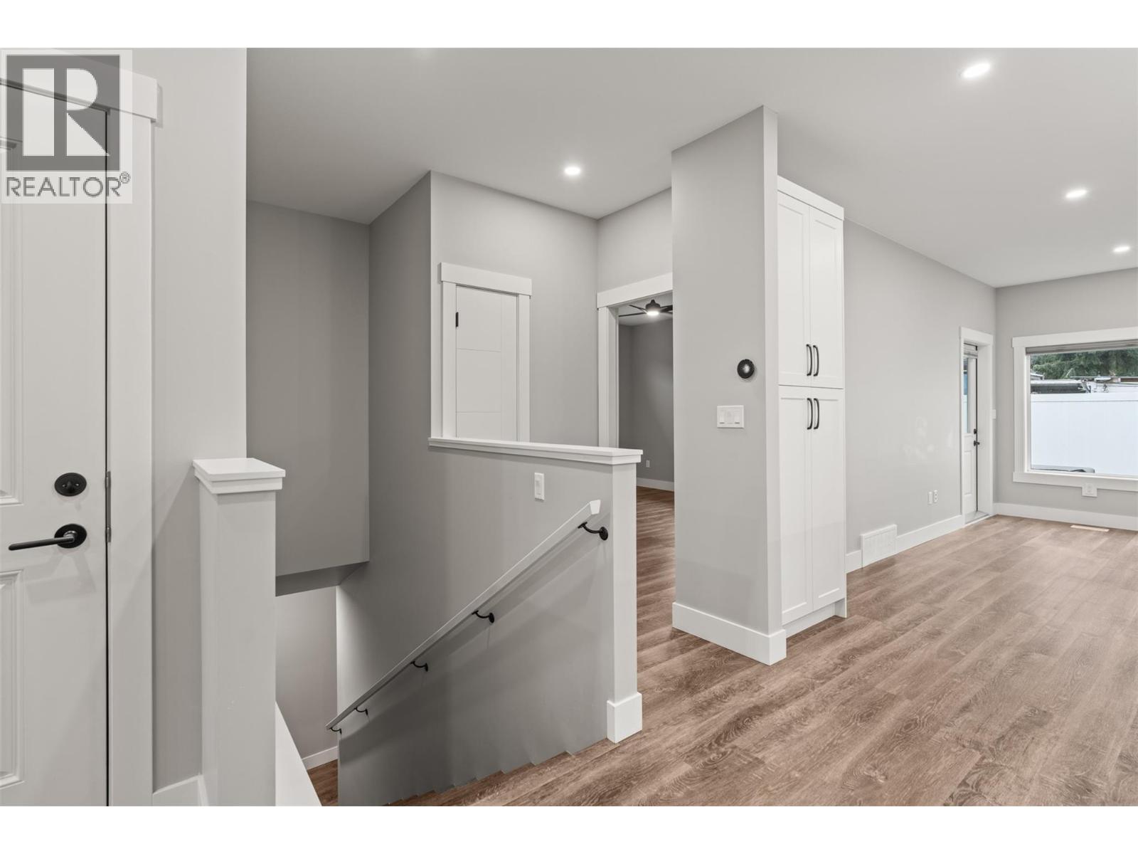 32 2810 15 Avenue Northeast, Salmon Arm