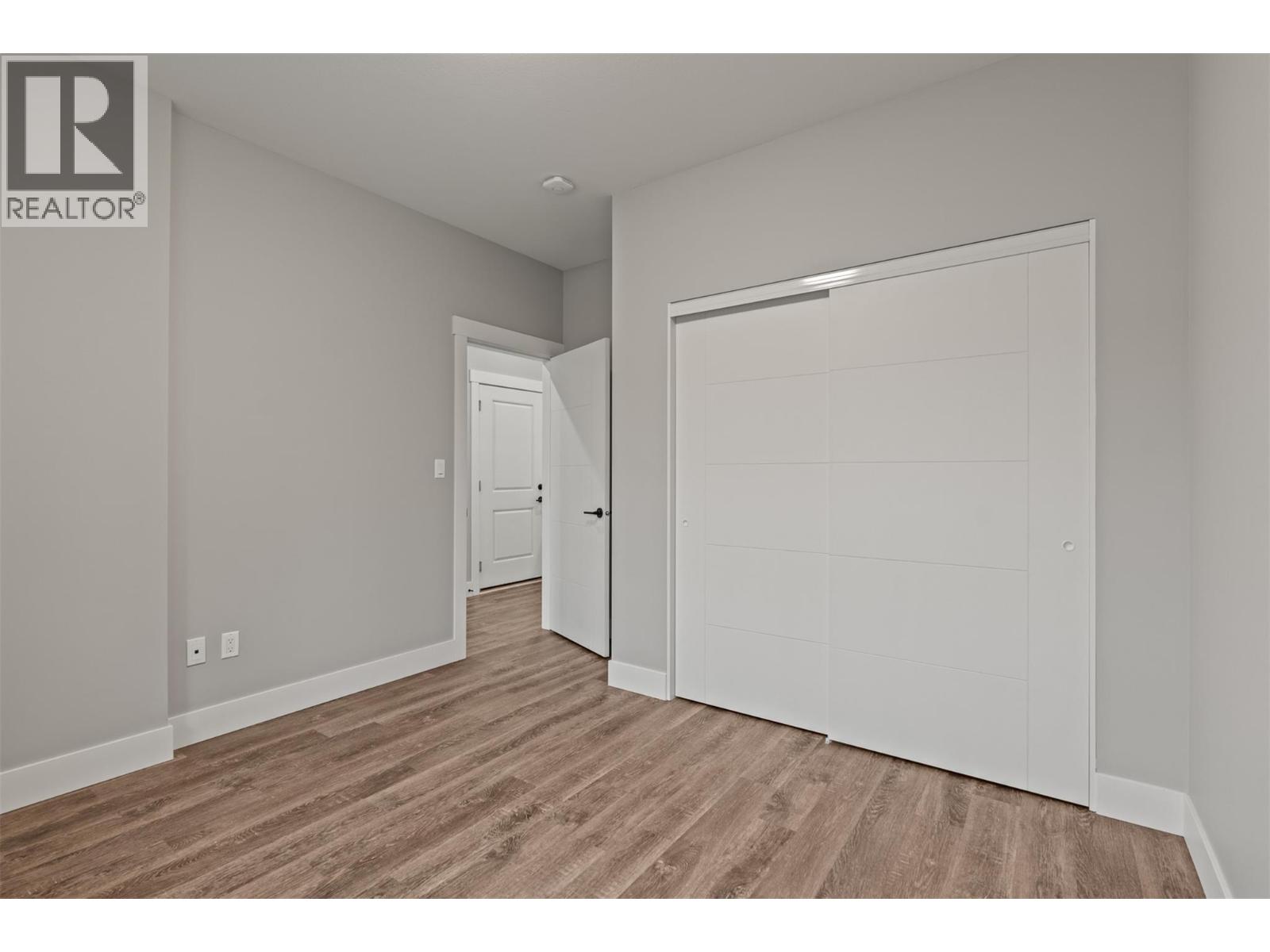 32 2810 15 Avenue Northeast, Salmon Arm